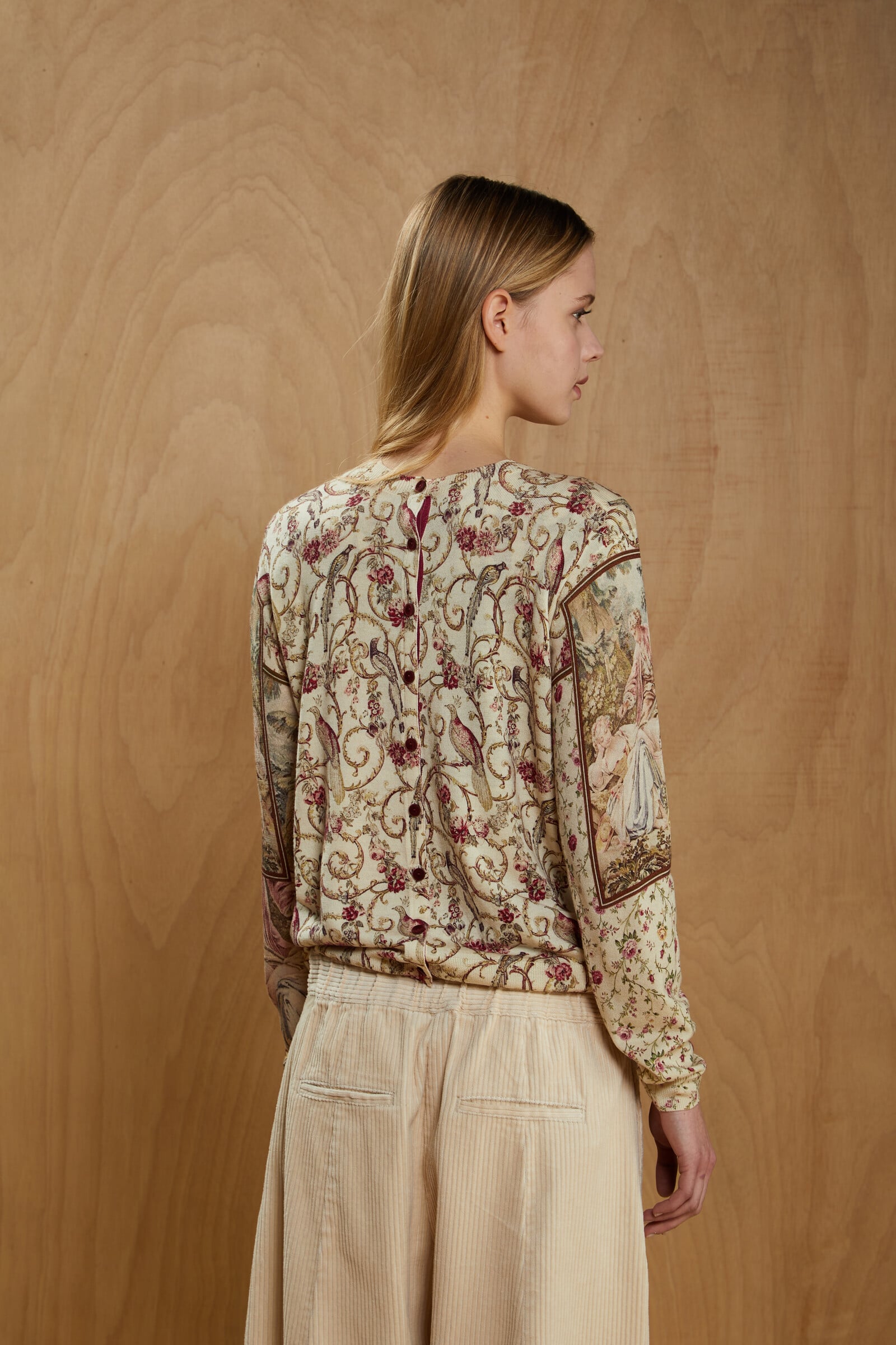 JEi'S JEi'S - Cardigan Tapestry Print Ecru | Romantic 100% Merino Wool Cardigan with Nostalgic Patterns