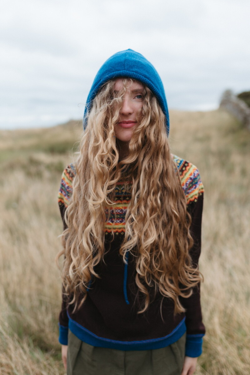 Eribé - Alpine Hoody Sweater Ebony | Pull à Capuche Marron en 100 % Laine Mérinos