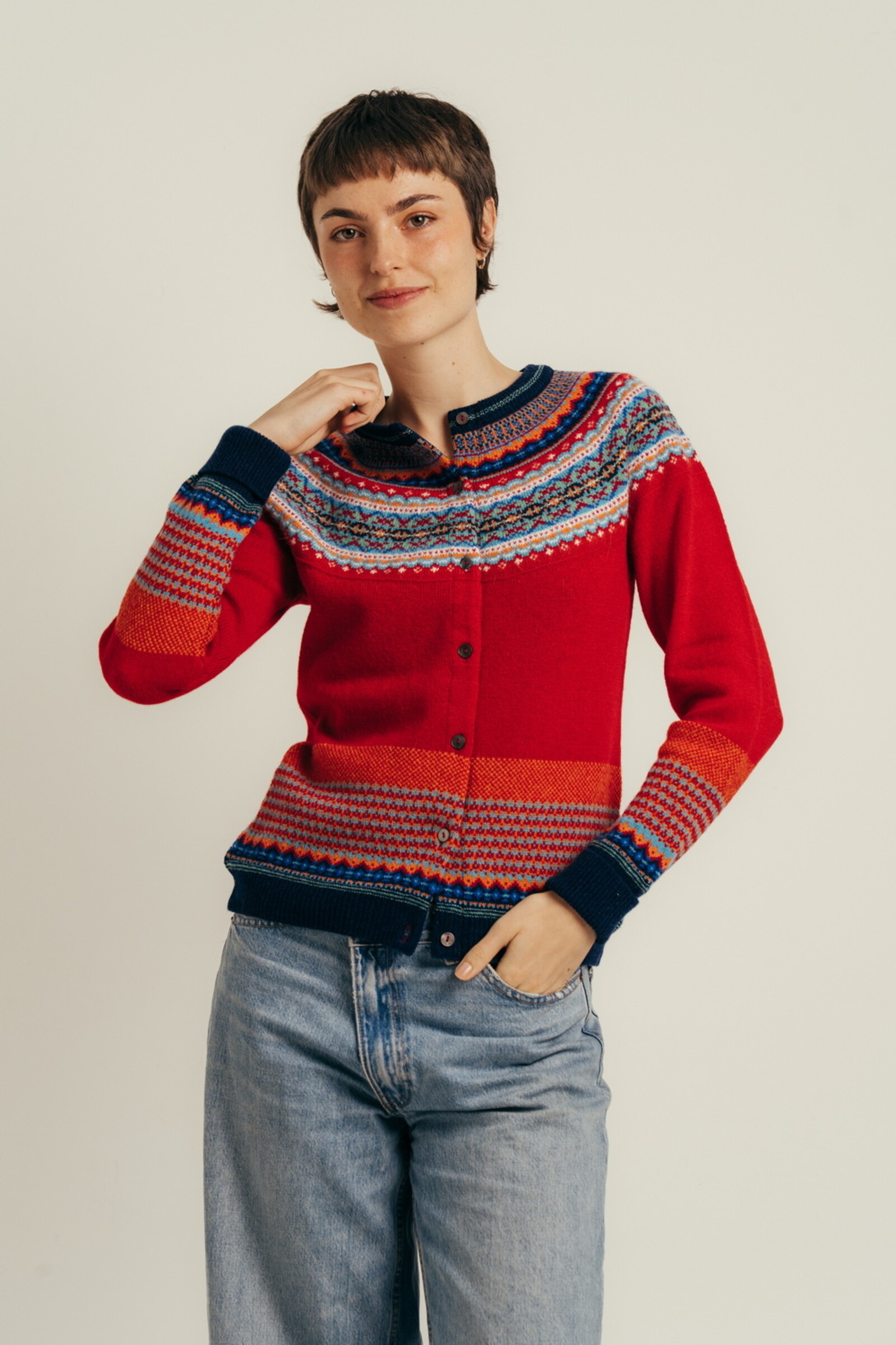 Eribé Eribé - Alpine Cardigan Cherry | Red Cardigan of 96% Soft Merino Wool and 4% Angora Wool