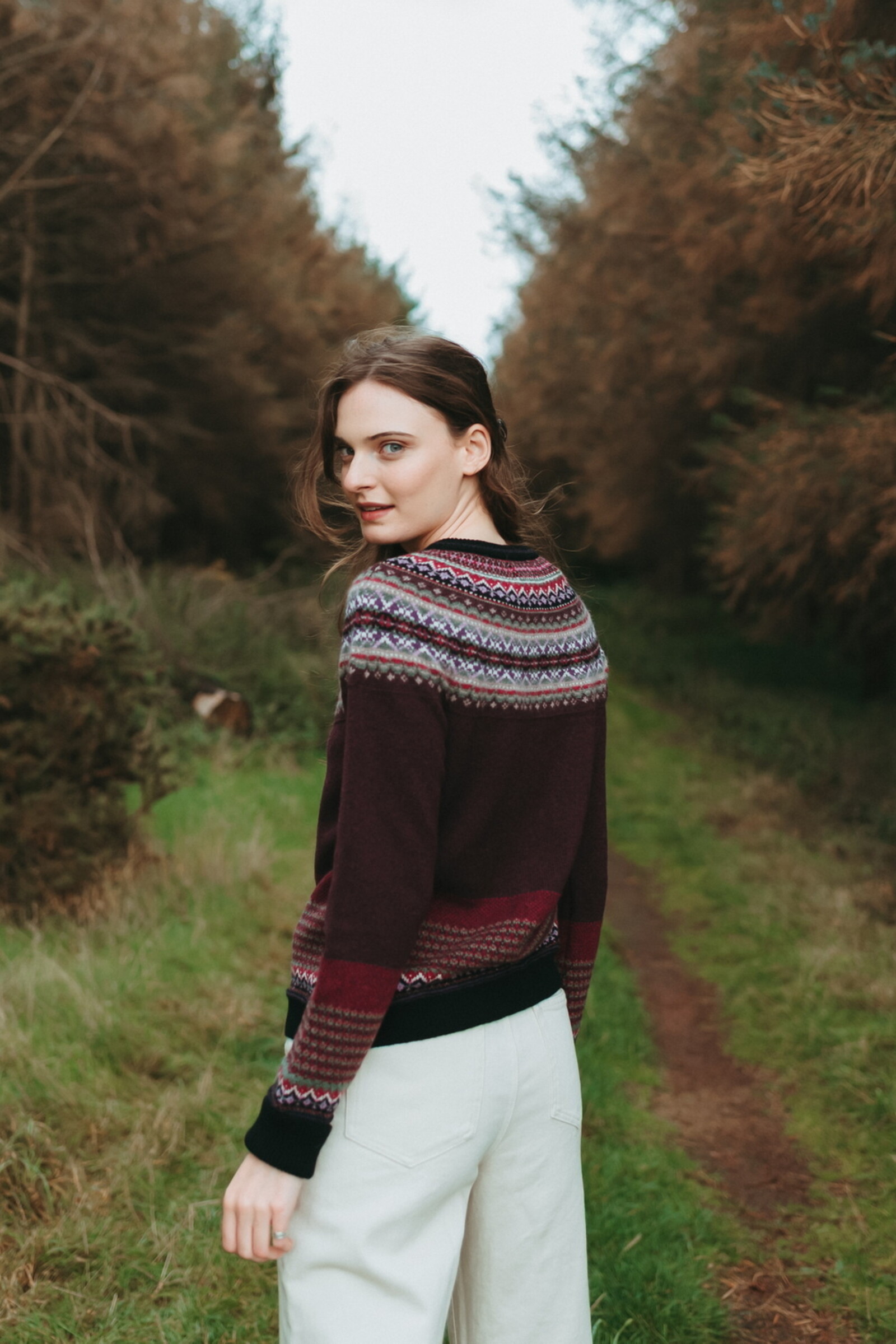 Eribé Eribé - Alpine Cardigan Tyrian | Donkerrood Vest van 96% Zachte Merinowol en 4% Angorawol