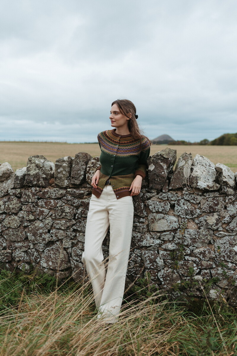 Eribé - Alpine Cardigan Thistle | Groen Vest van 96% Zachte Merinowol en 4% Angorawol