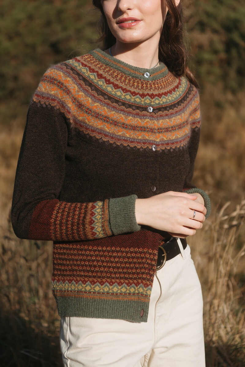 Eribé - Alpine Cardigan Oakley | Bruin Vest van 96% Zachte Merinowol en 4% Angorawol