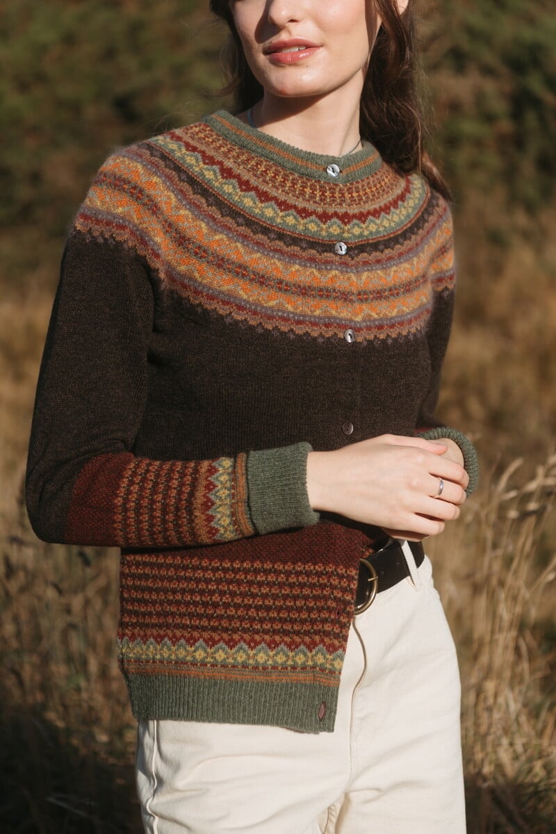 Eribé - Alpine Cardigan Oakley | Gilet Marron à 96% de Laine Mérinos Douce et à 4% de Laine Angora