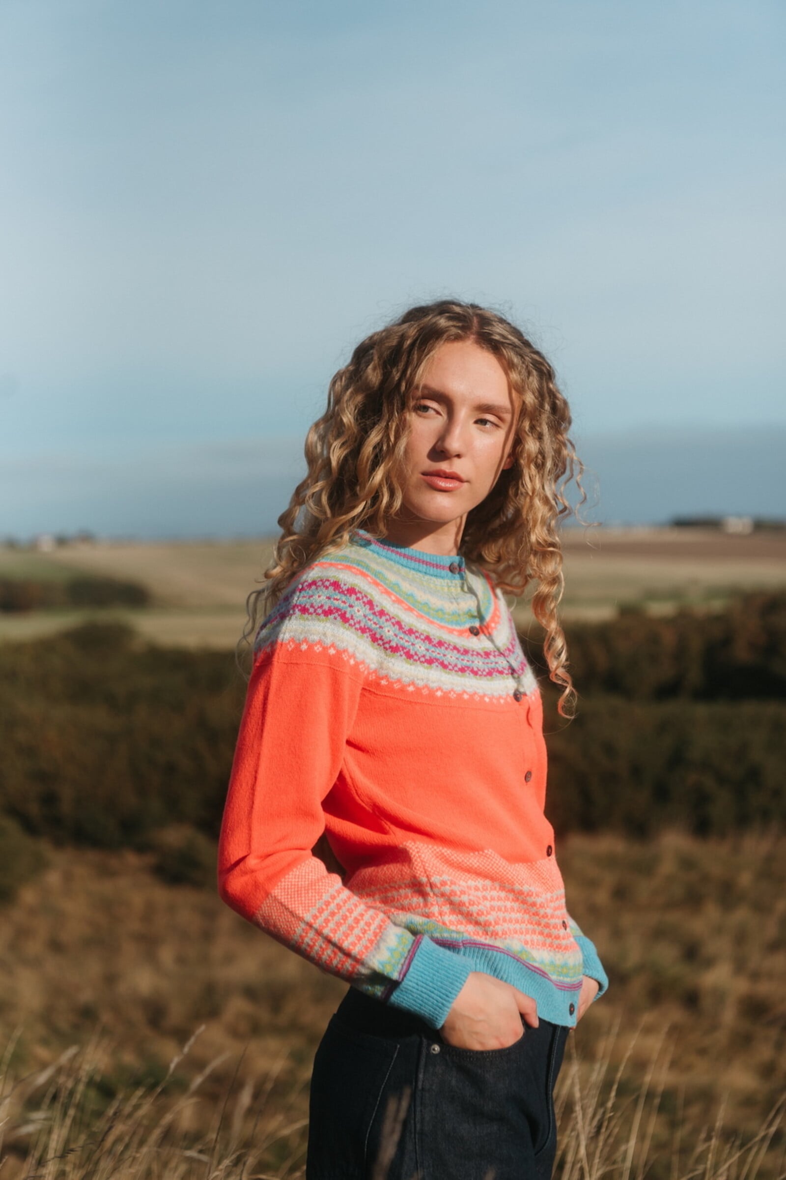 Eribé Eribé - Alpine Cardigan Amelia | Gilet Orange à 96% de Laine Mérinos Douce et à 4% de Laine Angora