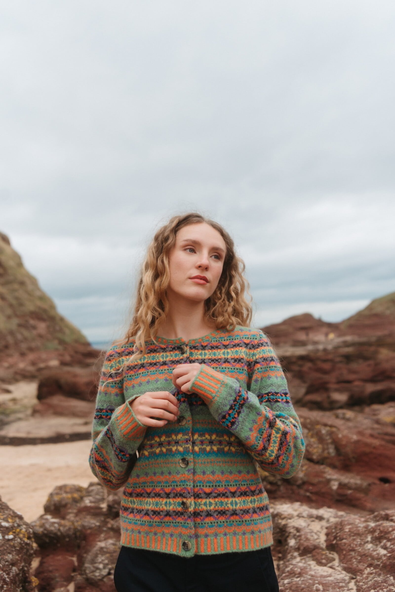 Eribé Eribé - Westray Cardigan MacDuff | Gilet Vert en 100 % Laine Shetland