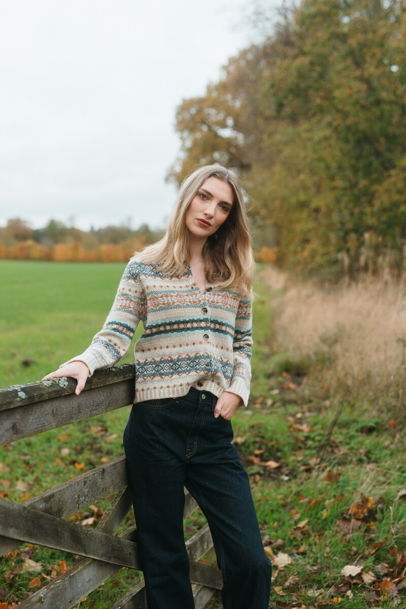 Eribé - Westray Cardigan Roslyn | Beige Vest van 100% Shetlandwol