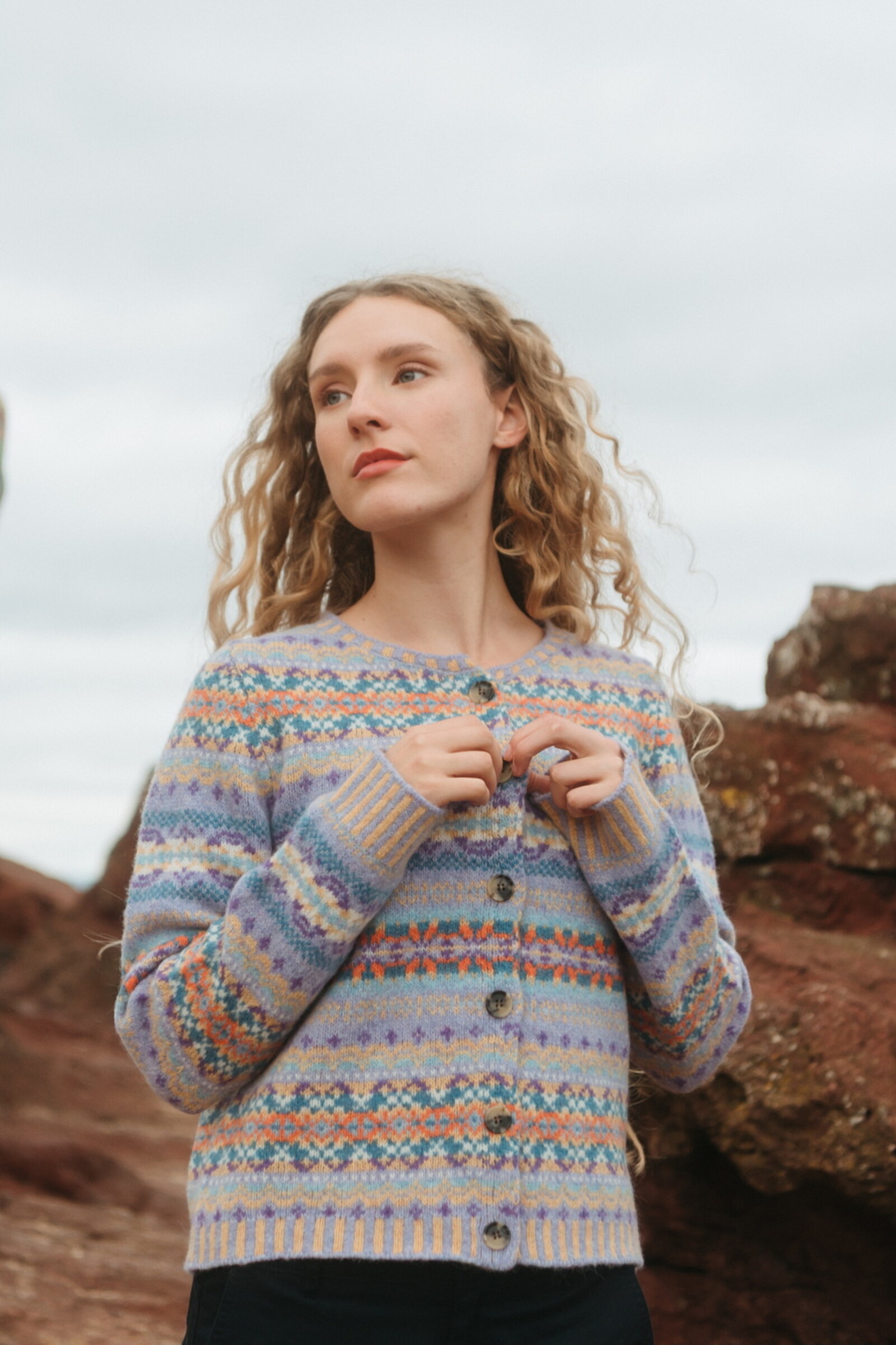 Eribé Eribé - Westray Cardigan Balmoral | Fliederfarbene Strickjacke aus 100 % Shetlandwolle