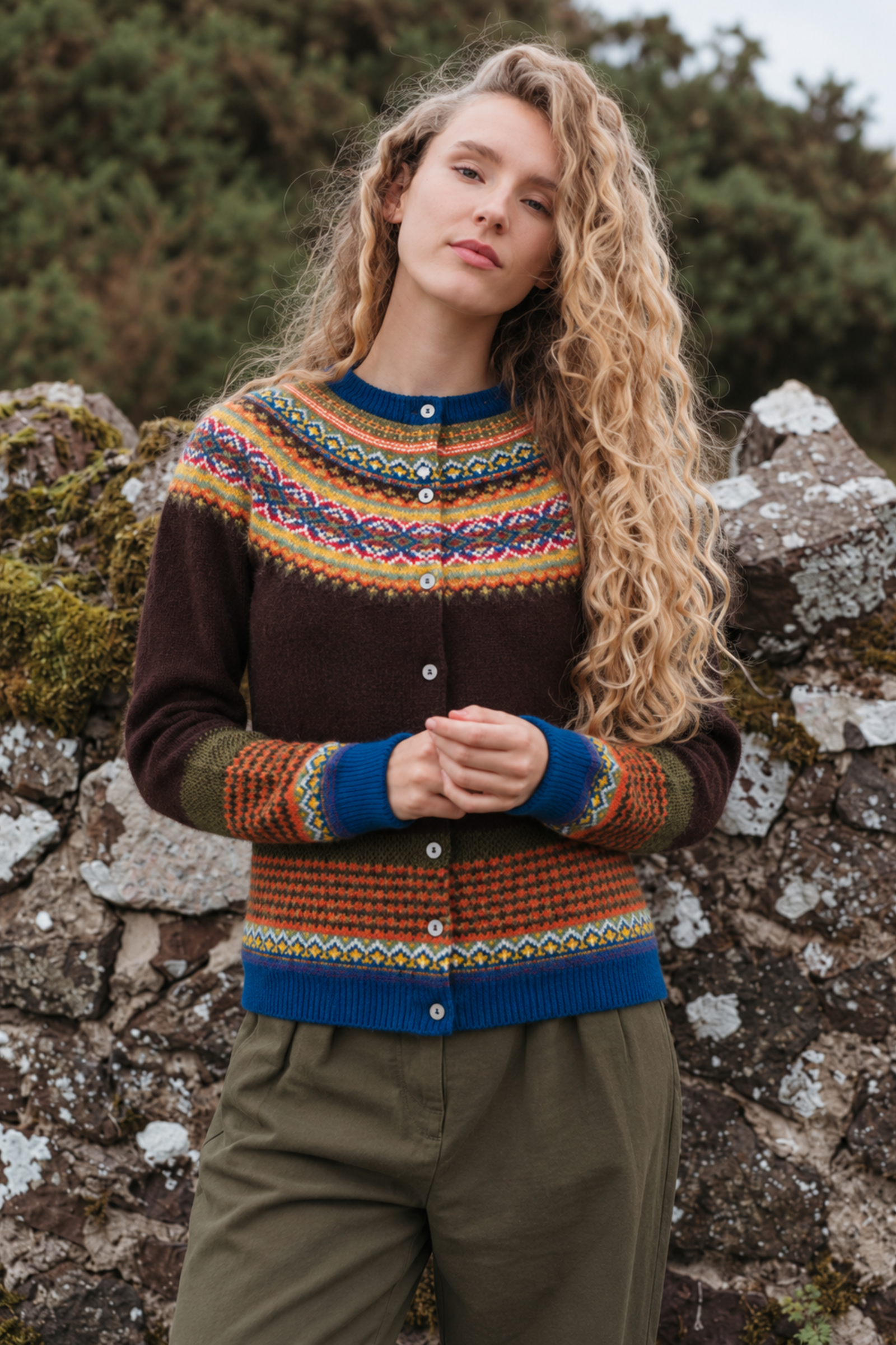 Eribé Eribé - Alpine Cardigan Ebony | Gilet Marron à 96% de Laine Mérinos Douce et à 4% de Laine Angora