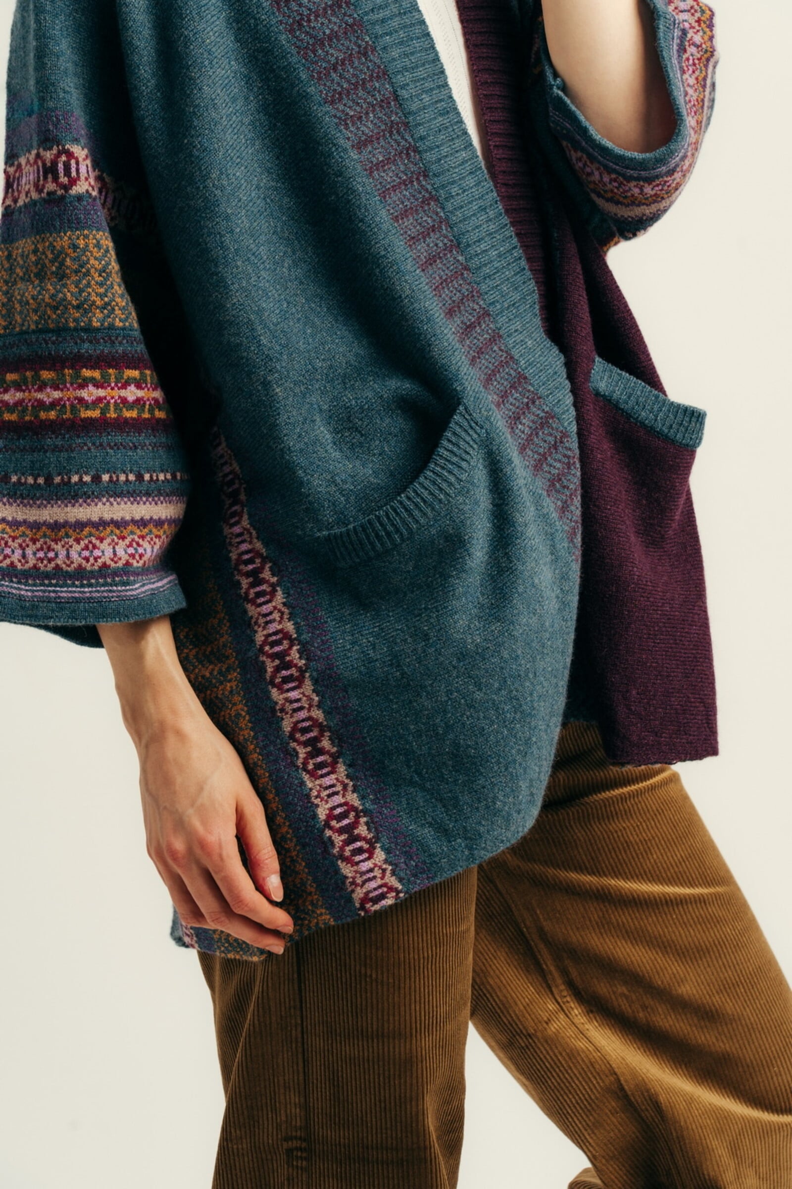 Eribé Eribé - Montrose Blanket Coat Hunter | Versatile Cardigan in 100% Merino Lambswool