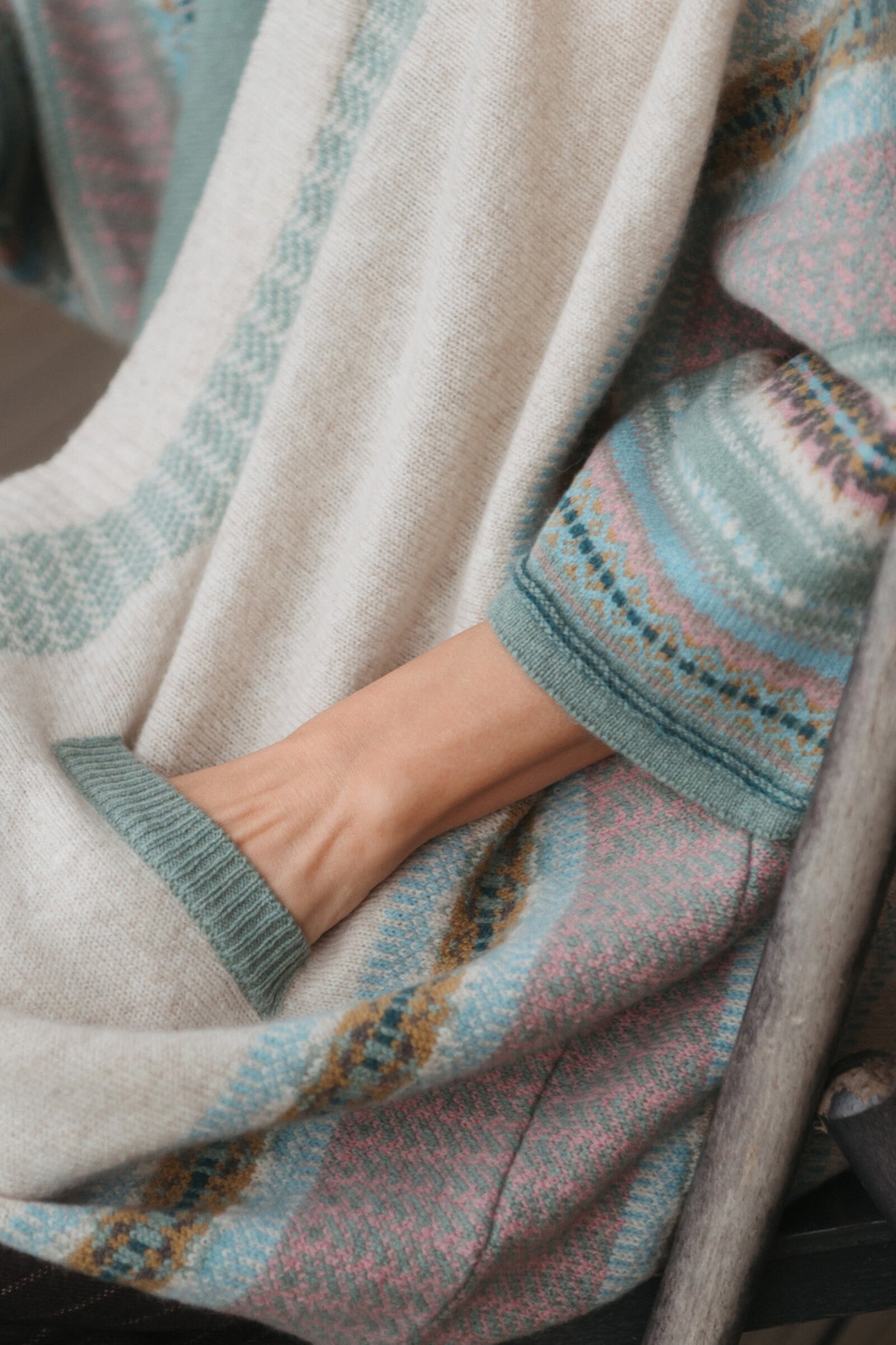 Eribé Eribé - Montrose Blanket Coat Sage | Gilet Polyvalent en 100% Laine d'Agneau Mérinos