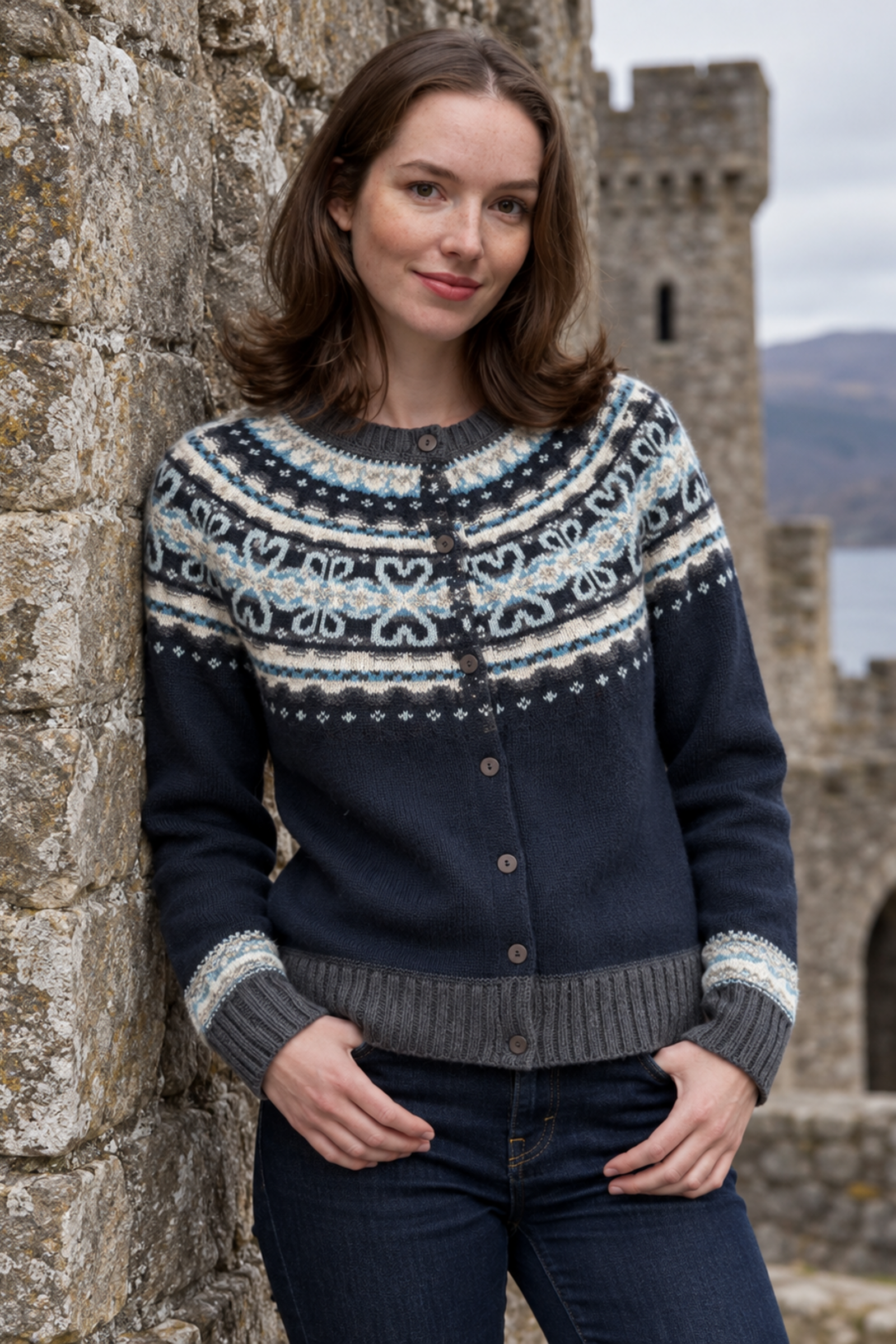 Eribé Eribé Evie Crew Neck Cardigan Marina |  Blue Cardigan of 53% Linen and 47% Organic Cotton