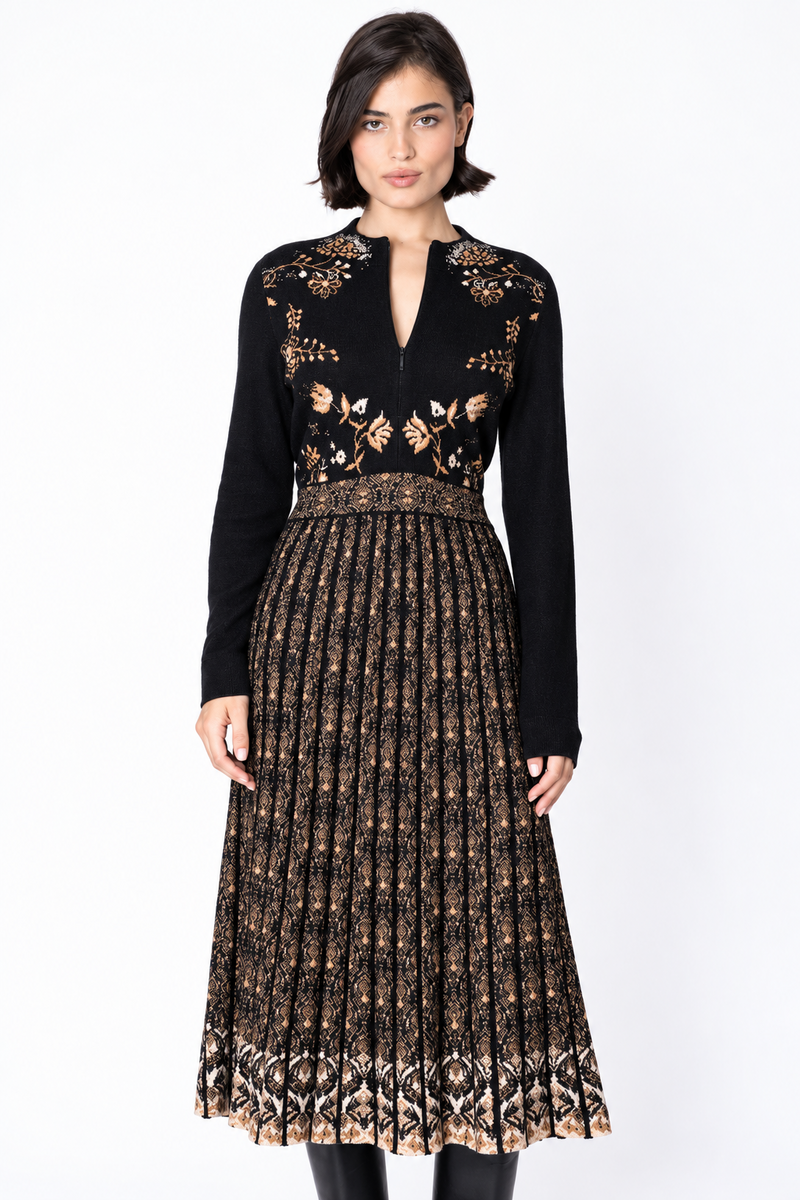 IVKO - Knit Dress Fika Floral Black | Atemberaubendes Schwarzes Kleid mit Plissierter Rock