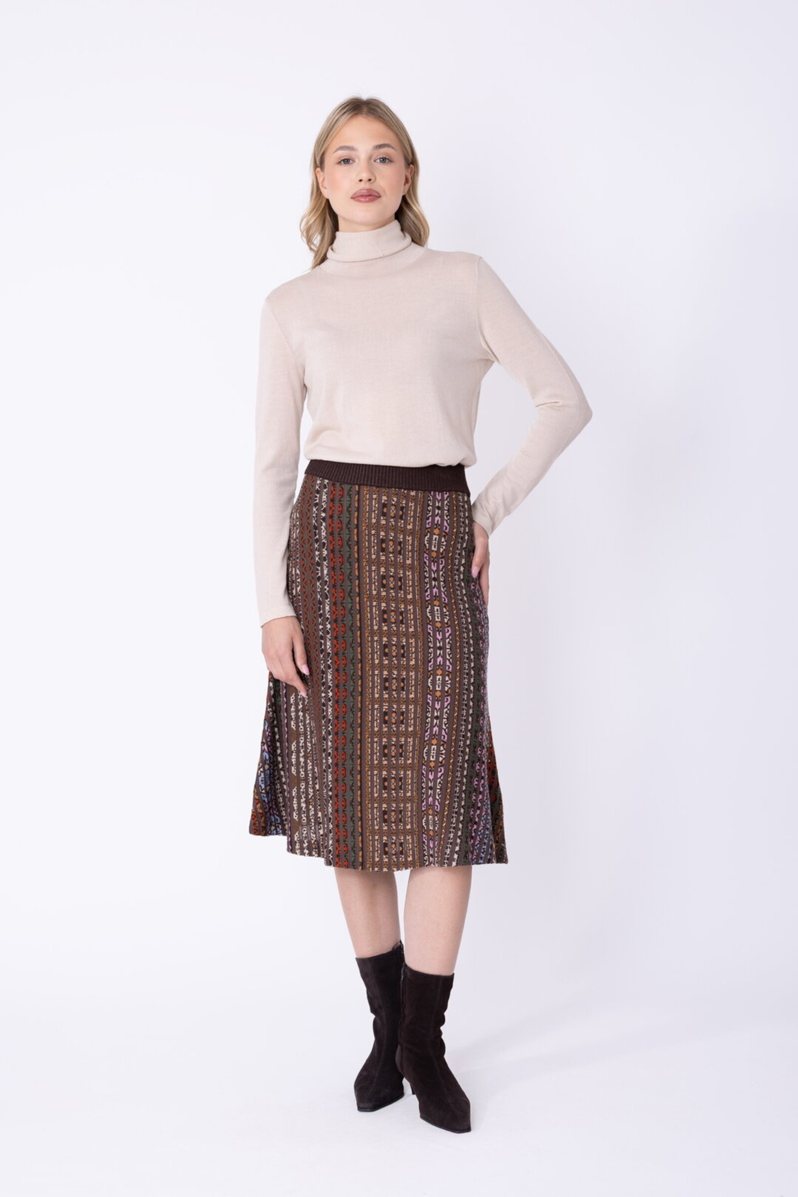 IVKO  Woman IVKO - Pleated Knit Skirt Azulejo Chocolate | Indrukwekkende Chocoladebruine Rok met Portugese Motieven