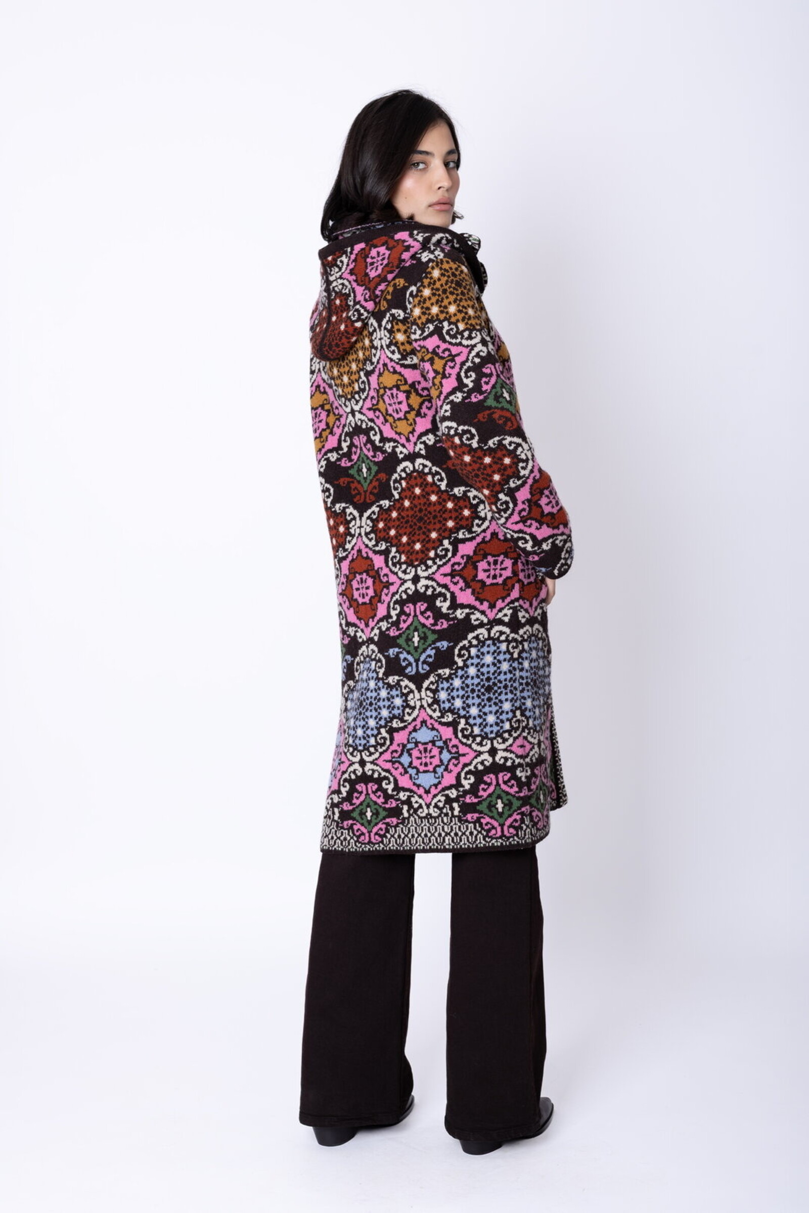IVKO  Woman IVKO - Coat Azulejo Chocolate | Oogverblindende Mantel met Portugese Motieven