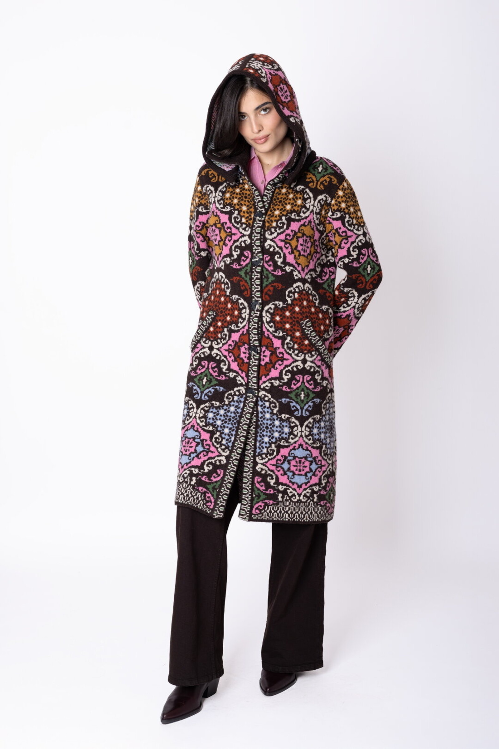IVKO  Woman IVKO - Coat Azulejo Chocolate | Oogverblindende Mantel met Portugese Motieven