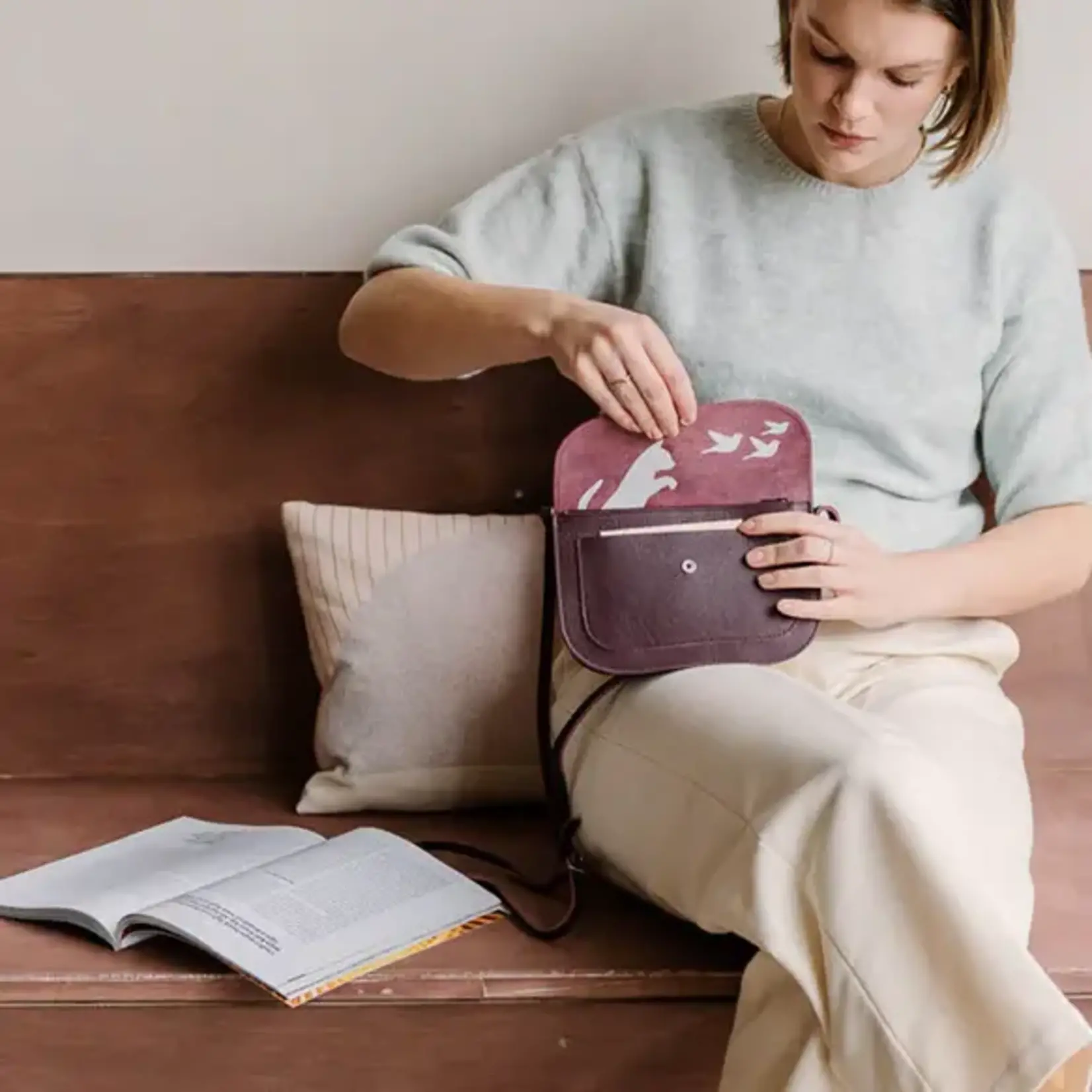 Keecie Bag Cat chase Aubergine