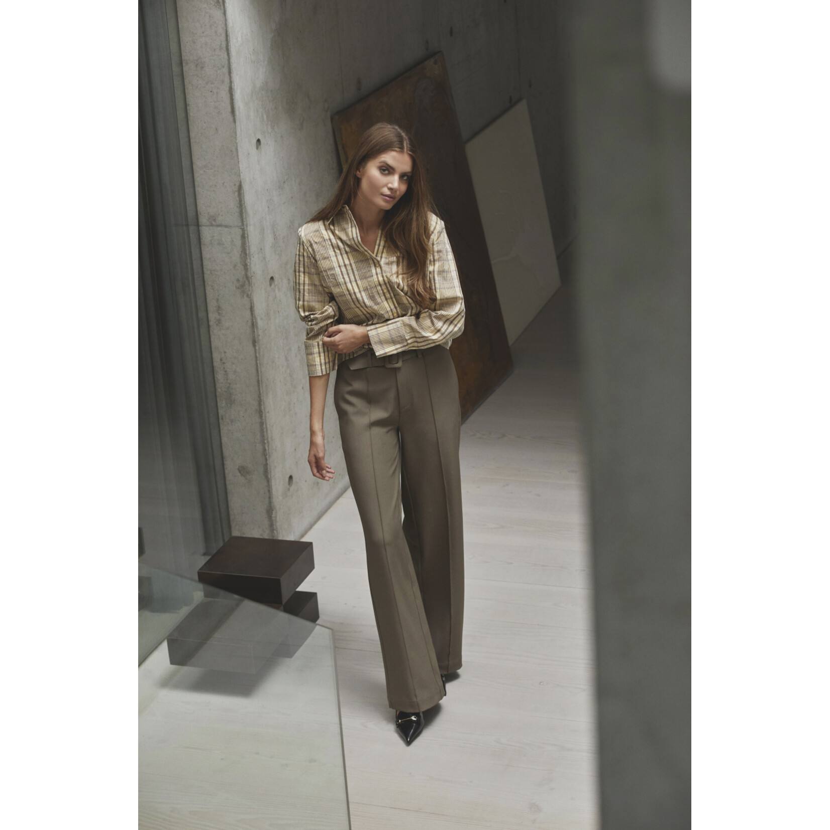 Co'couture Luna belt crease pant Walnut