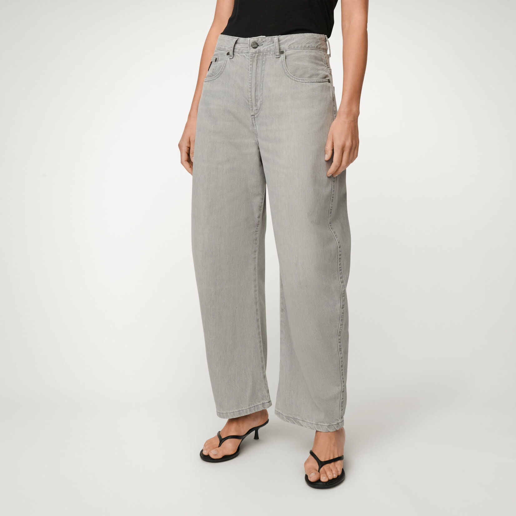 Lois Dali Luminous grey rig