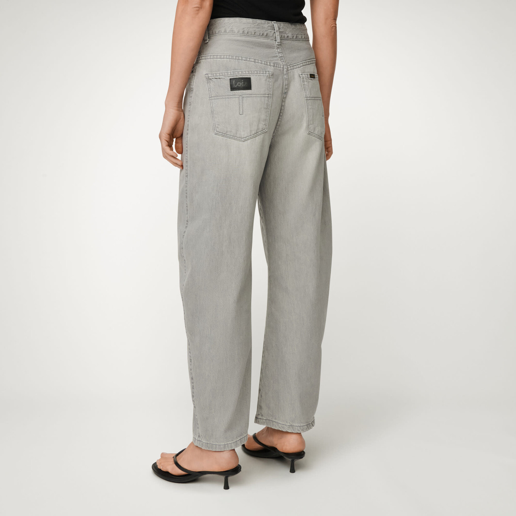 Lois Dali Luminous grey rig