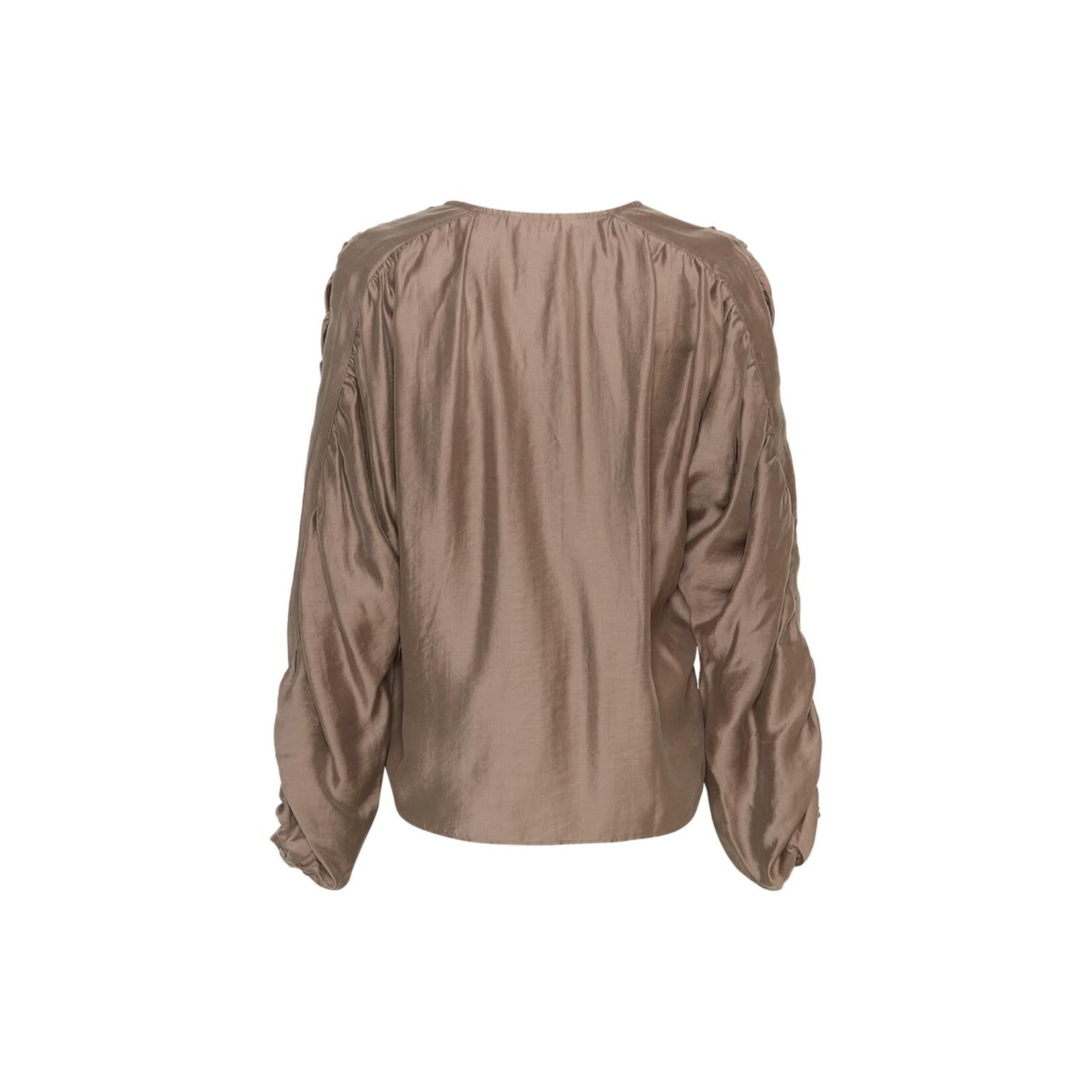 MSCH Ramona rikkelia volume shirt Mountain trail