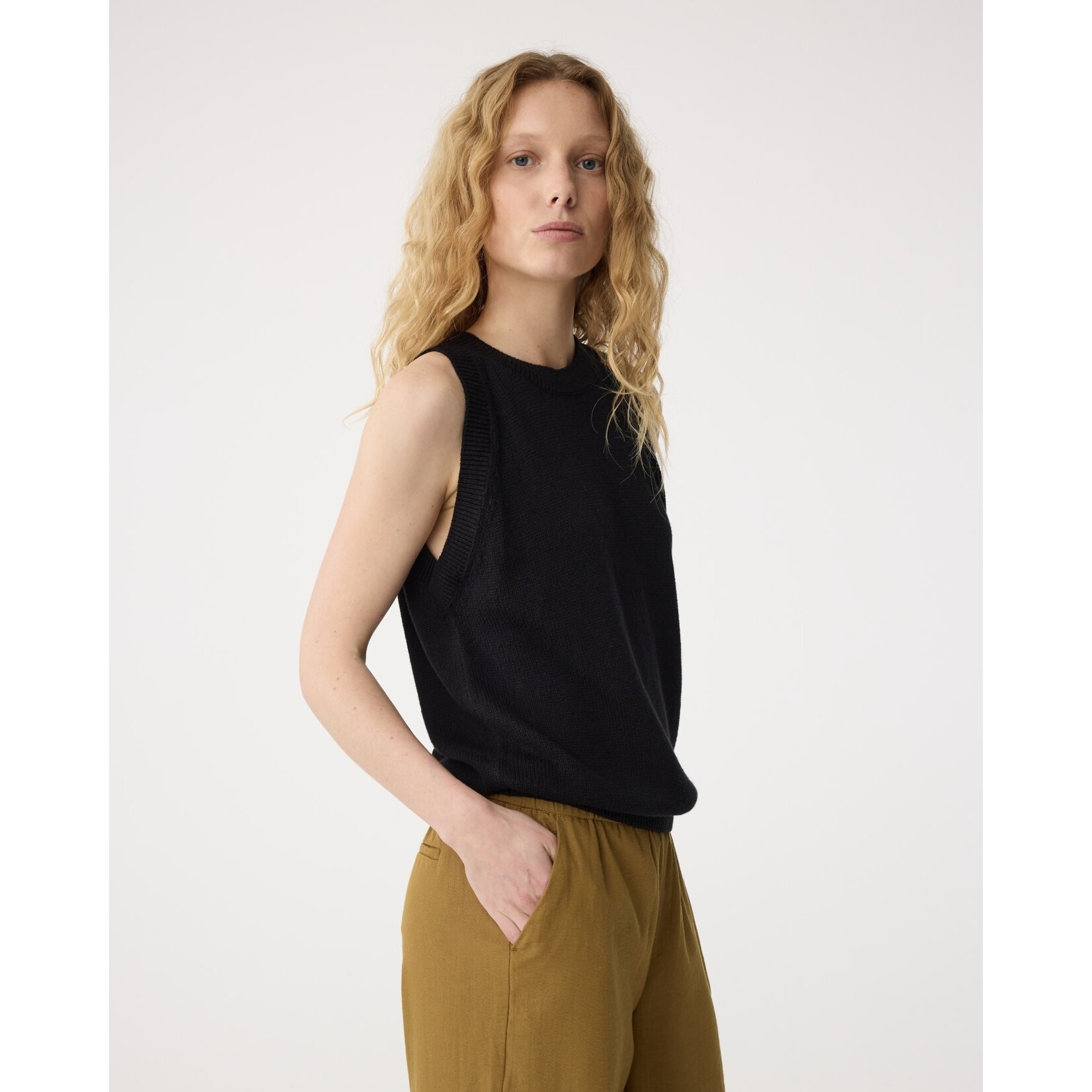 Knit-ted Dolly top Black