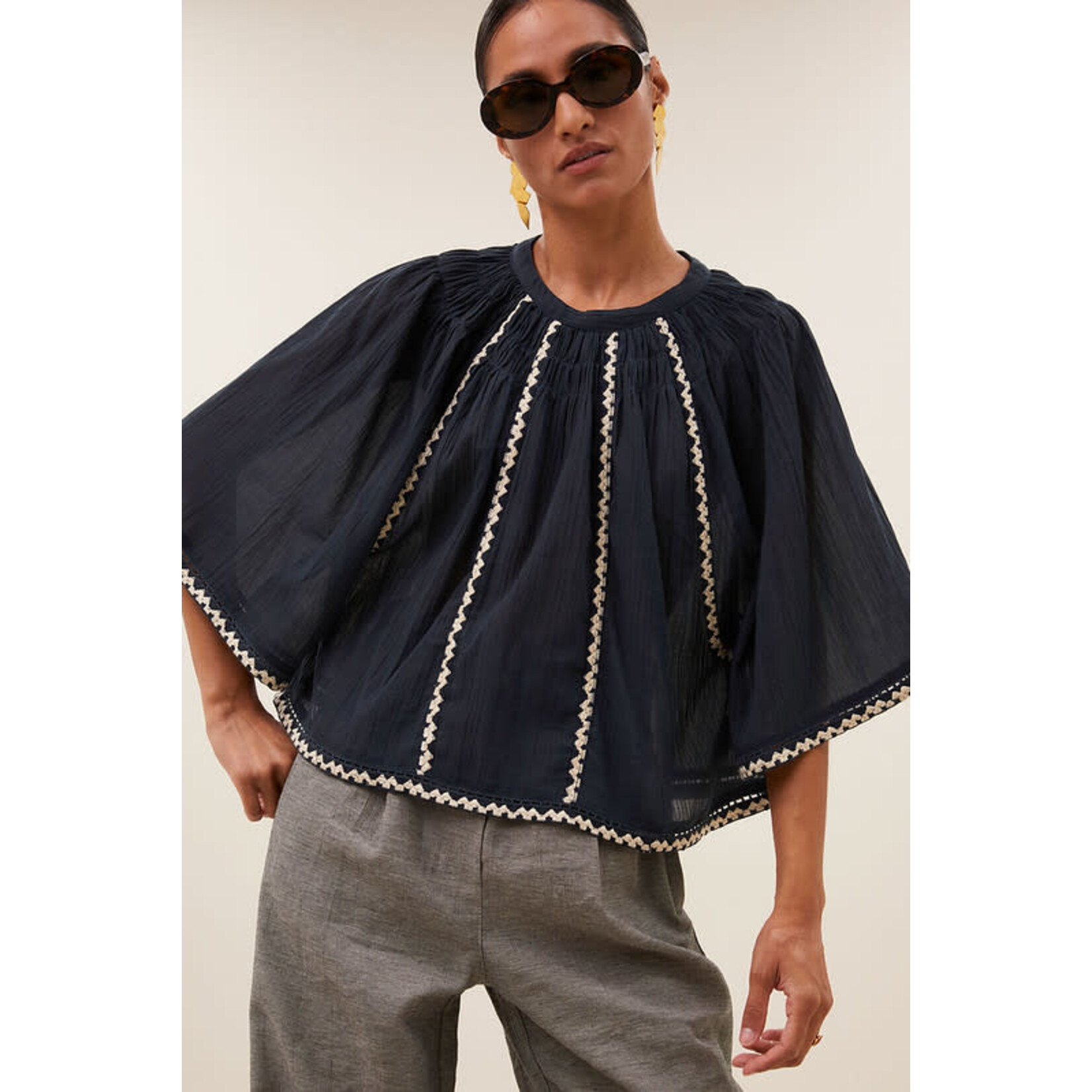 By-Bar Emmi embroidery blouse Charcoal