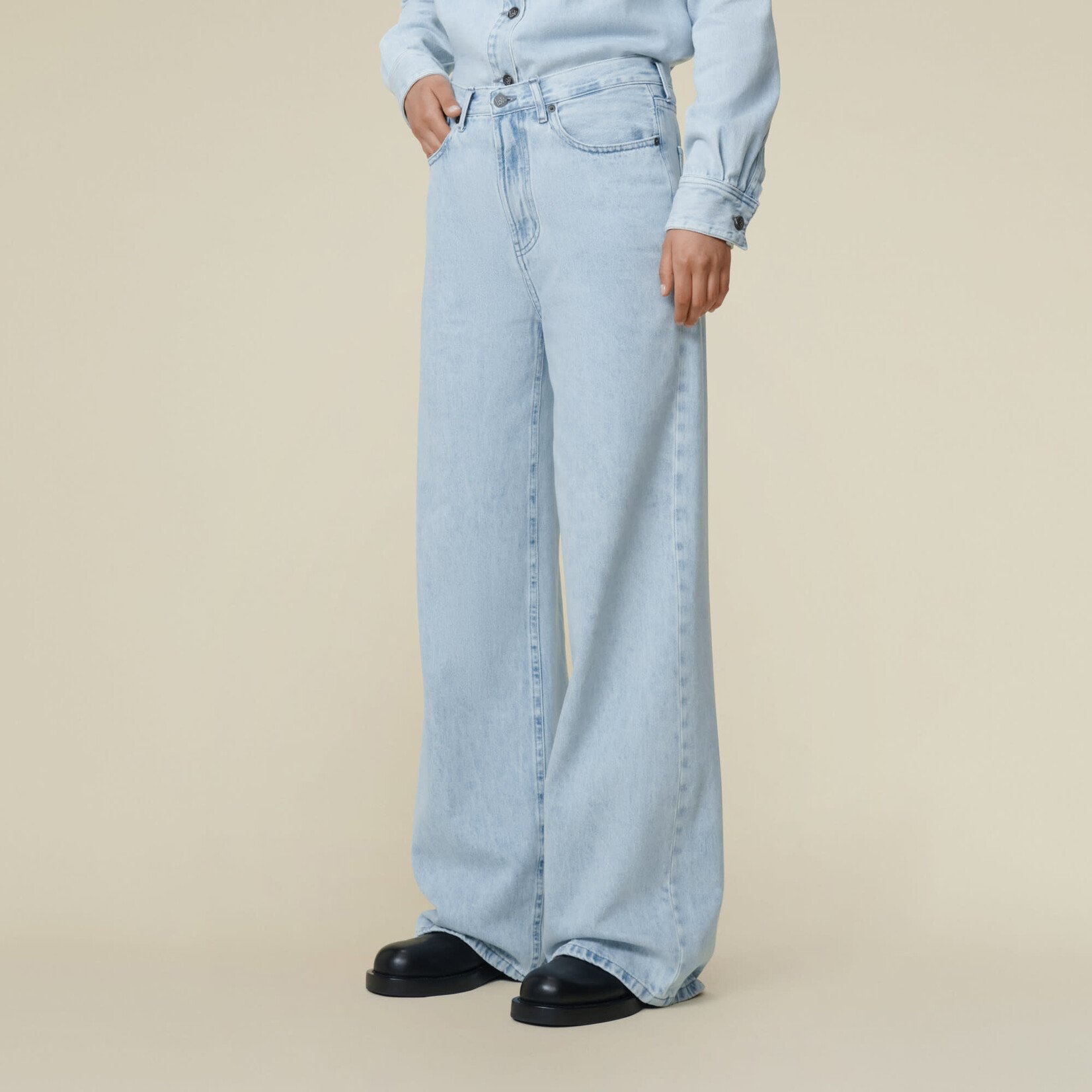 Lois Skater loose-z Snow bleached