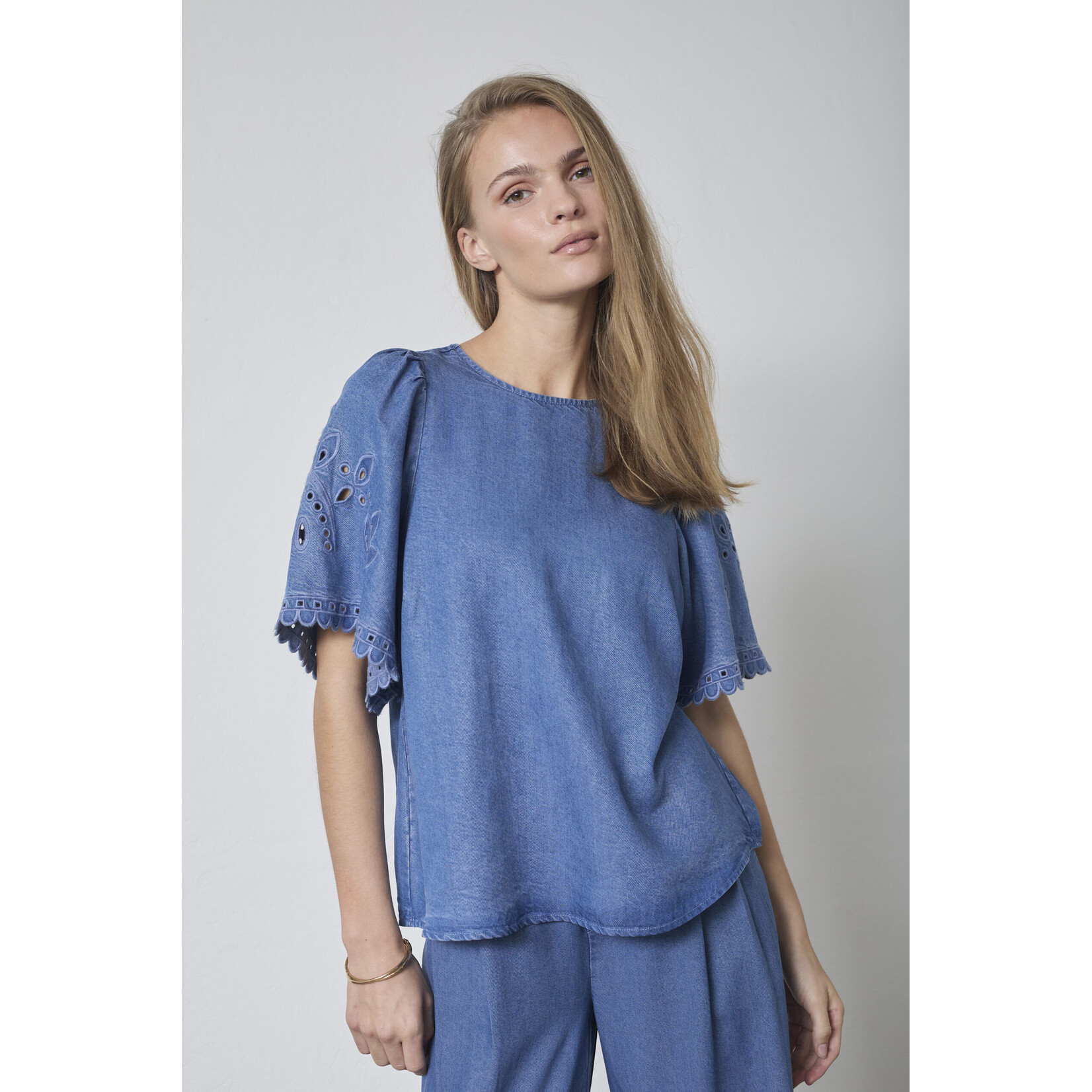 Co'couture Tilly embroidery blouse Denim blue