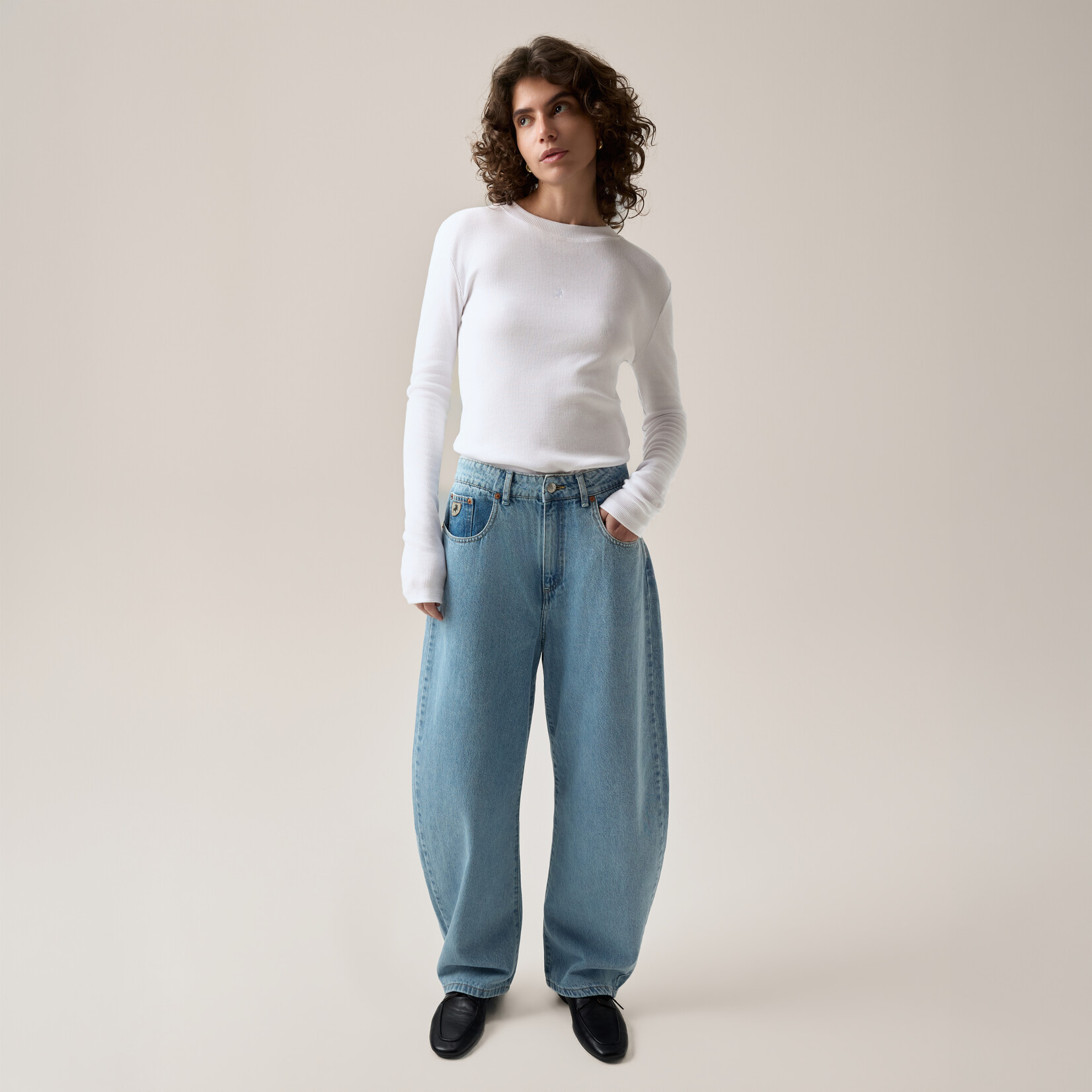 Lois Dali bleach Frayed Wilson summer