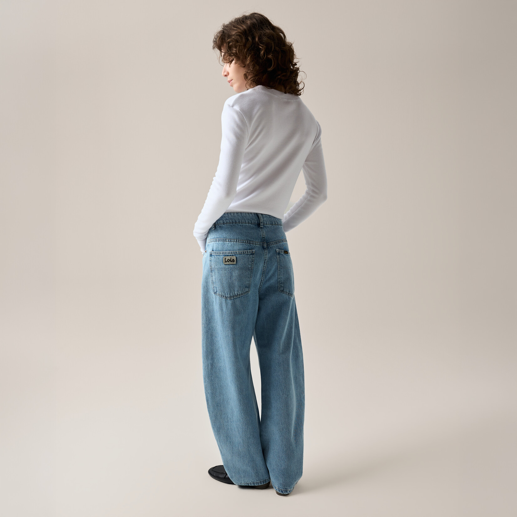 Lois Dali bleach Frayed Wilson summer