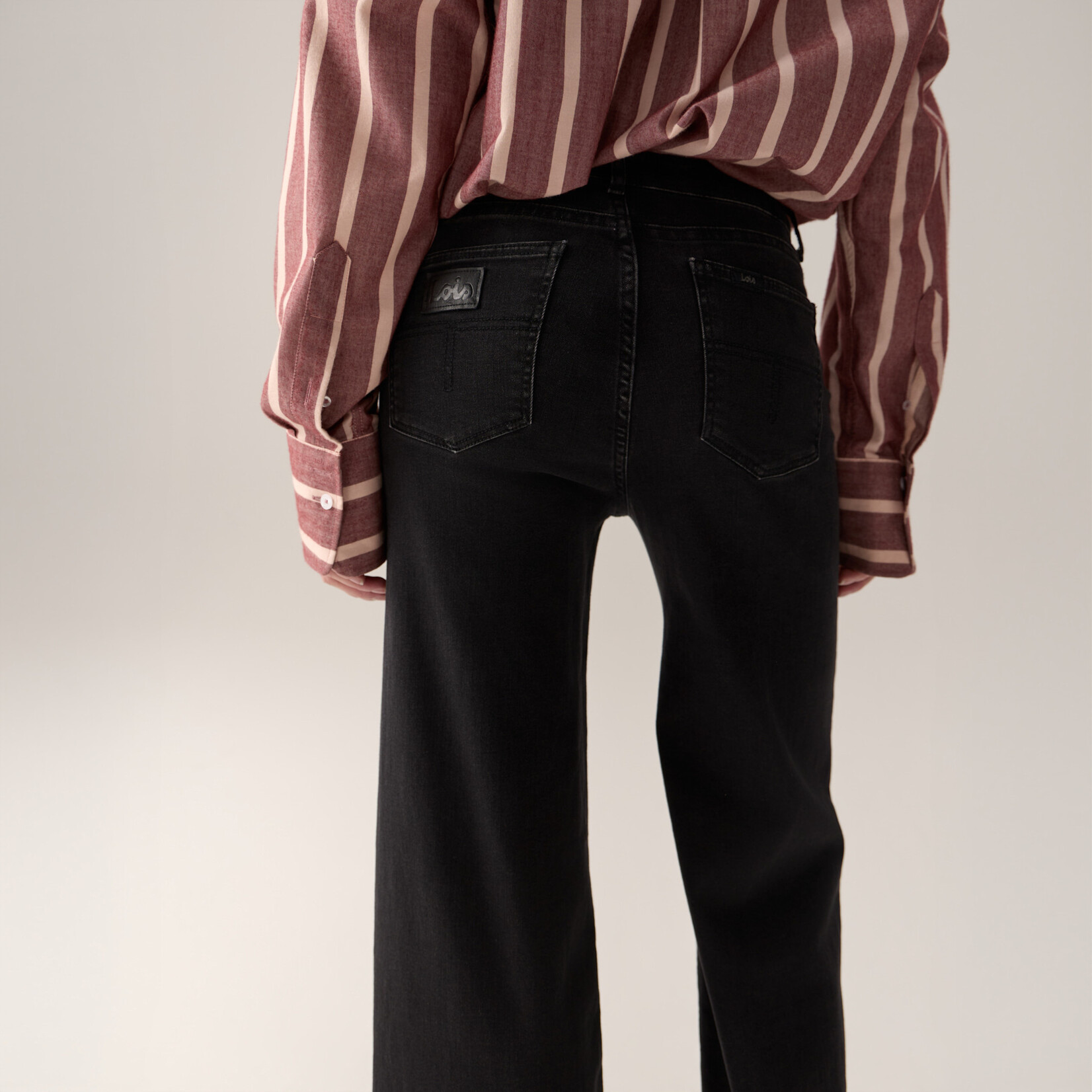 Lois Palazzo Black aged edge
