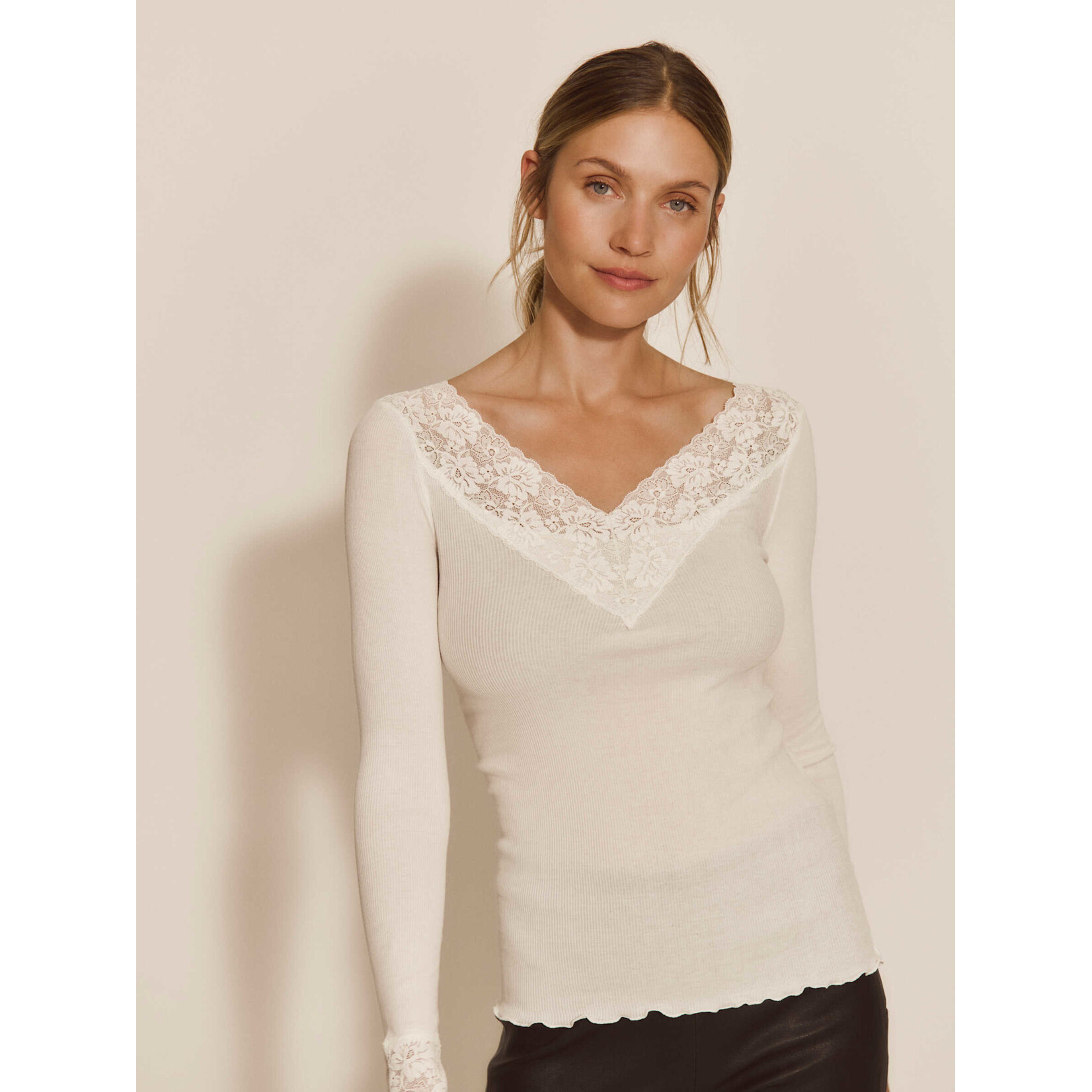 Rosemunde Bernadine organic longsleeve v-neck lace New white