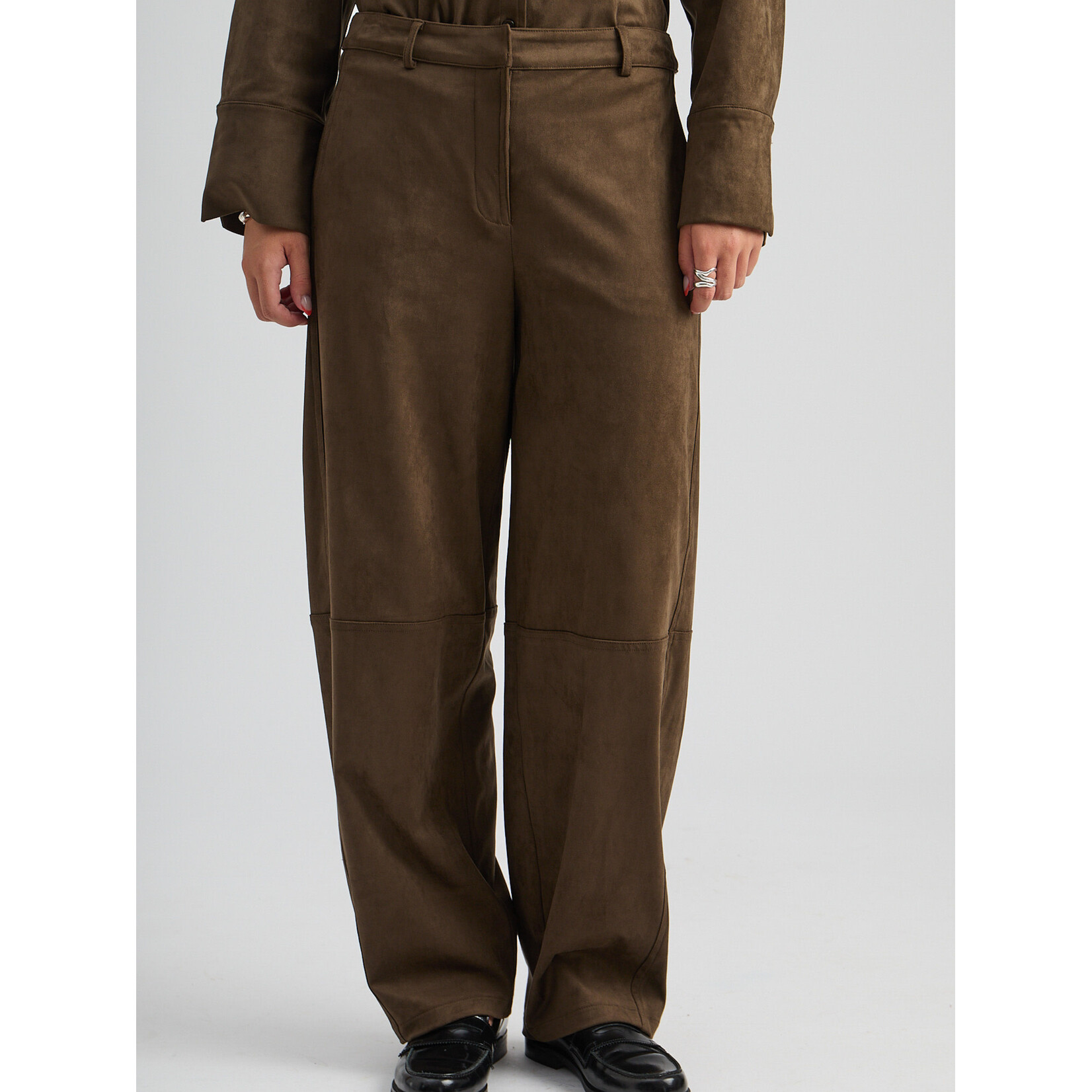 Minus Alva mid waist pant Beech green