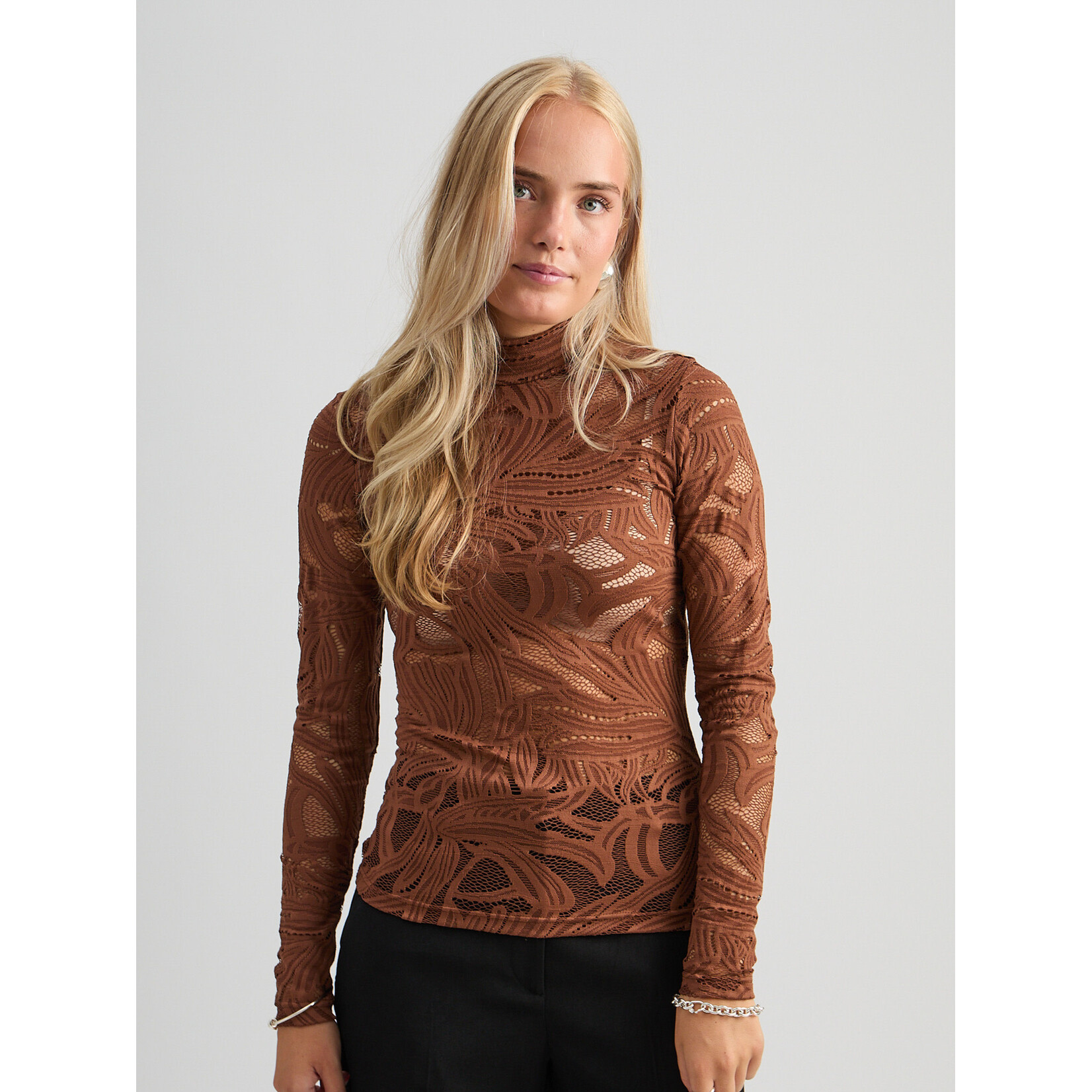 Minus Lovena long sleeve top Tiramisu