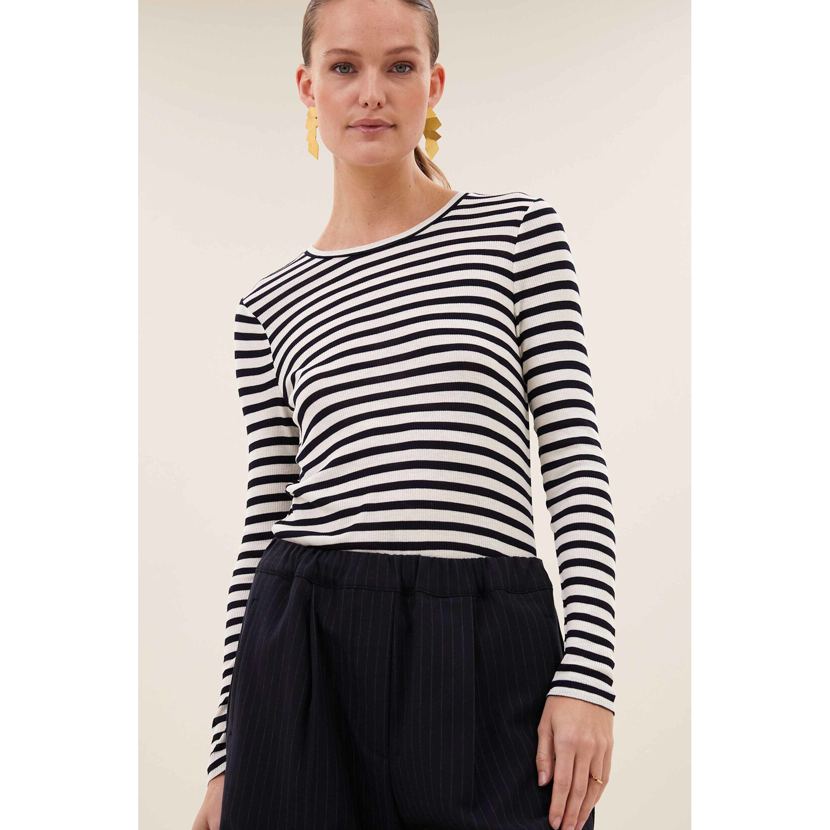 By-Bar Basic longsleeve rib top Moon stripe
