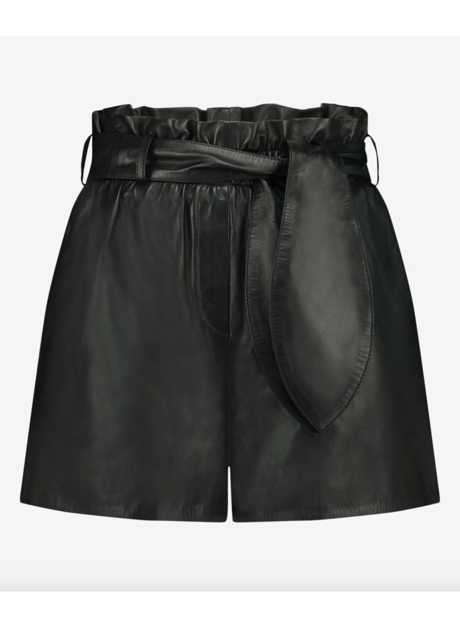 Sasha short black