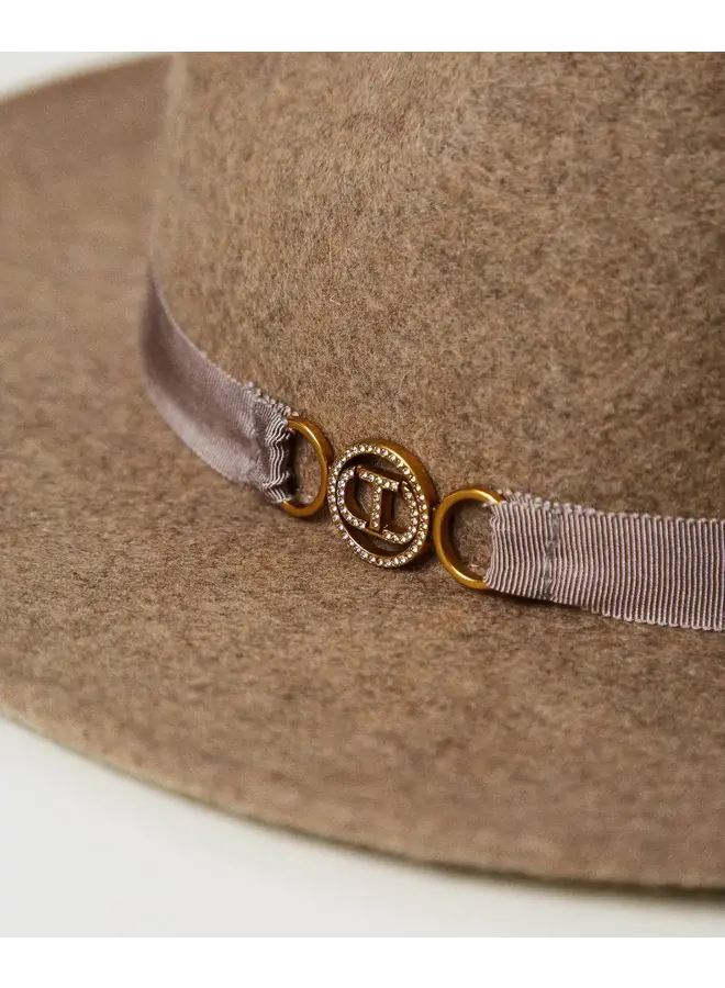 Wool hat warm beige