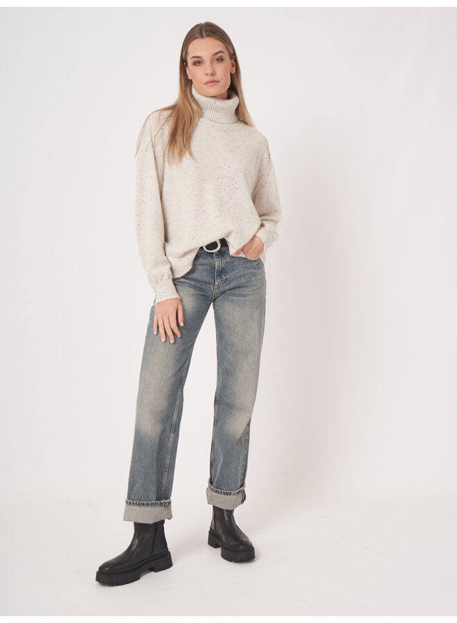 Cashmere sweater snow