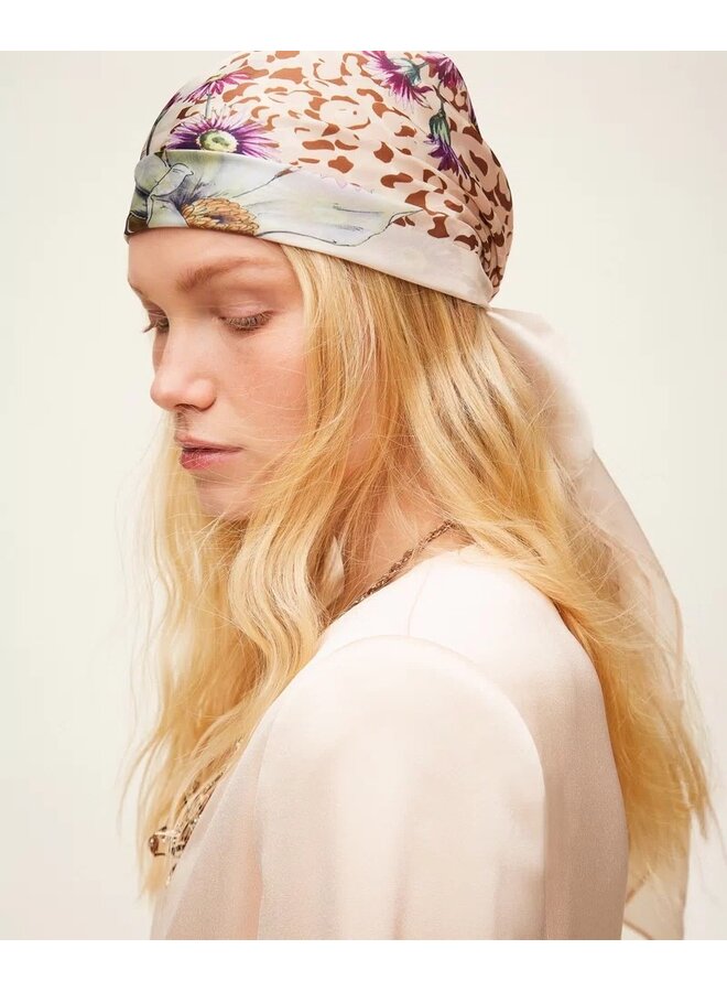 Foulard with floral print beige
