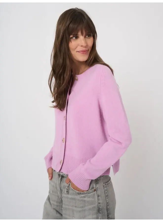 Cashmere cardigan glow