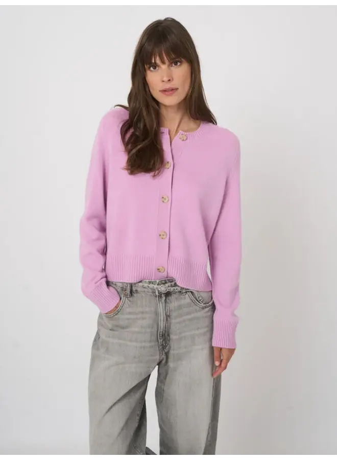 Cashmere cardigan glow