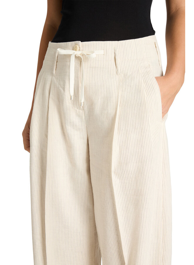 ADDISON pinstripe cream