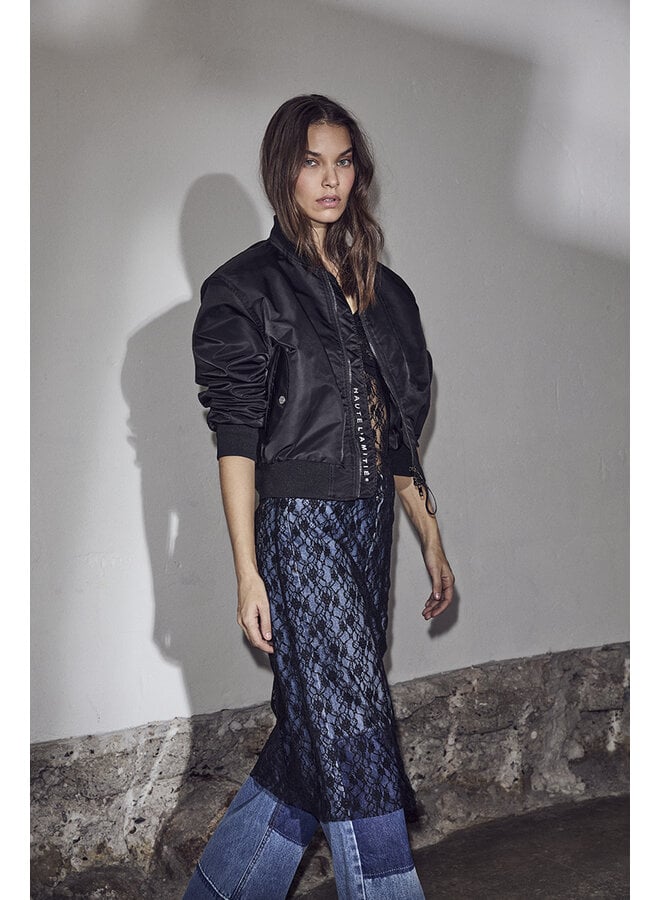 Sally Crop Bomber Black