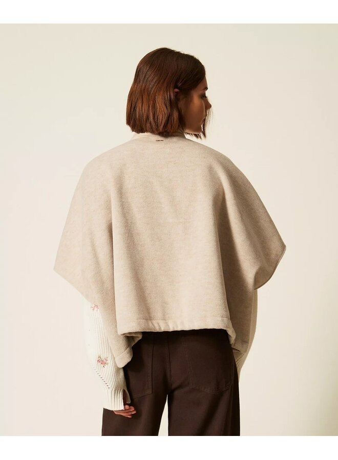 Wool poncho beige