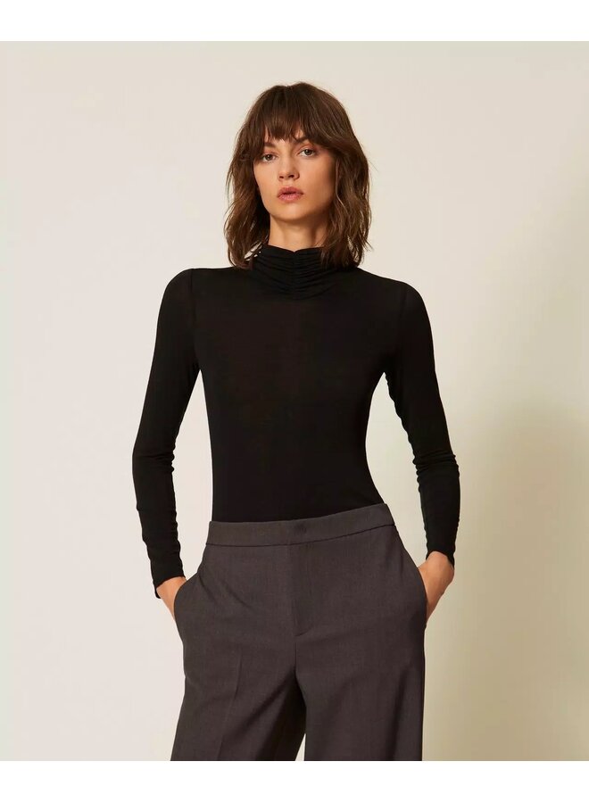 Turtleneck top with draping Nero