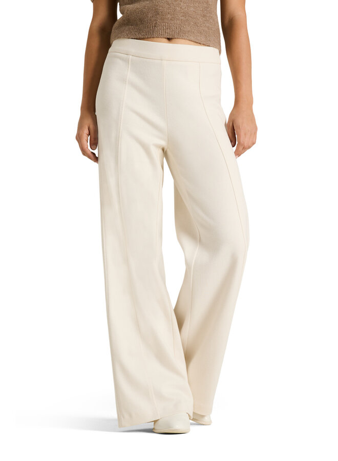 AMBER winter white