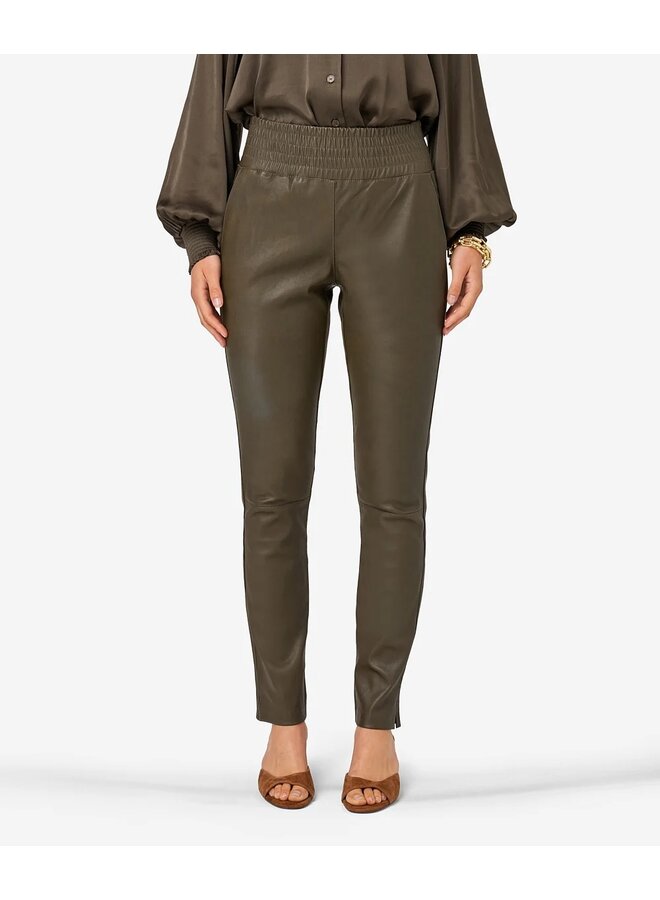 COLETTE dark utility