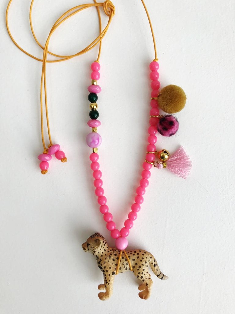 Bymelo ketting Luipaard roze