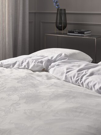 Essenza Olivia White