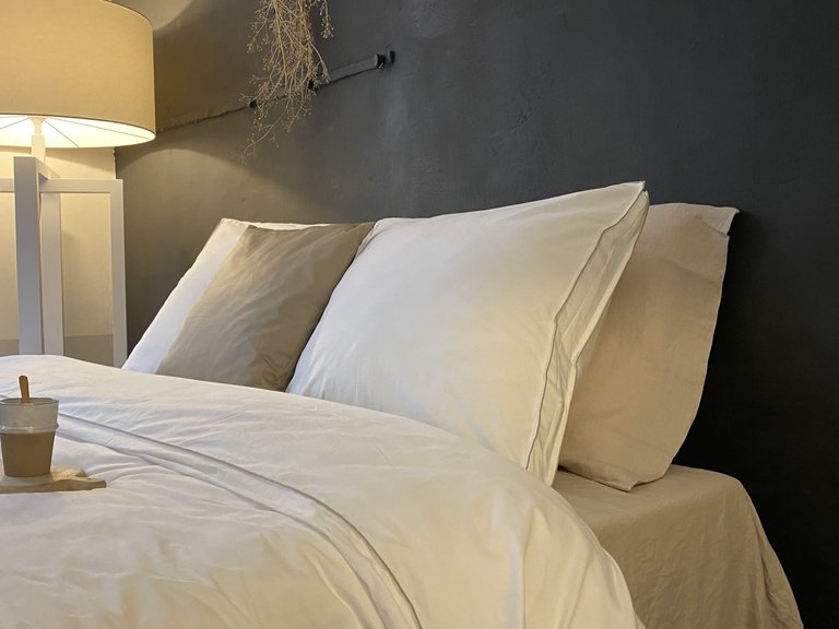 House In Style Rimini White/Taupe stitching